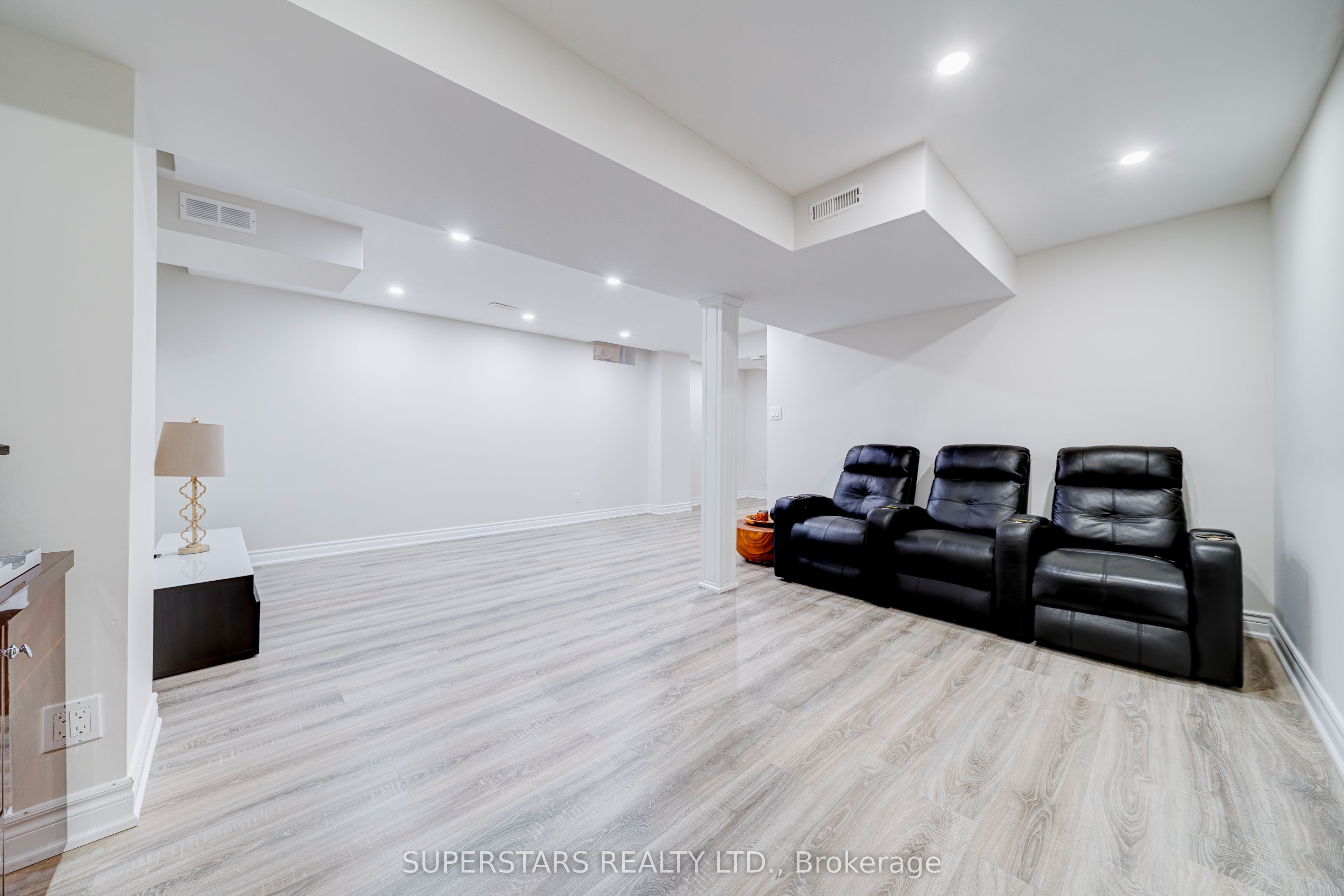 101 Gar Lehman Avenue Property Photo 29