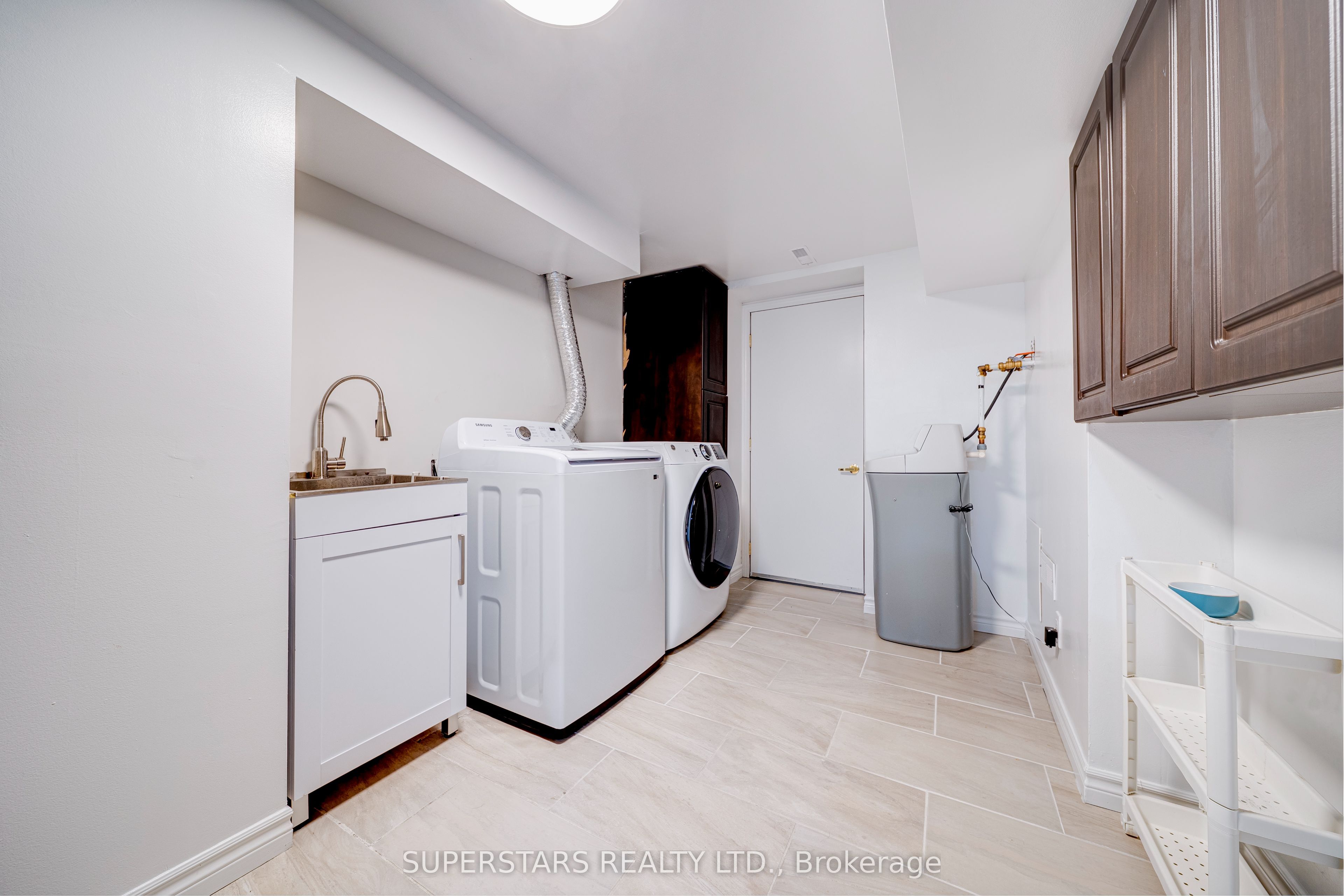 101 Gar Lehman Avenue Property Photo 31
