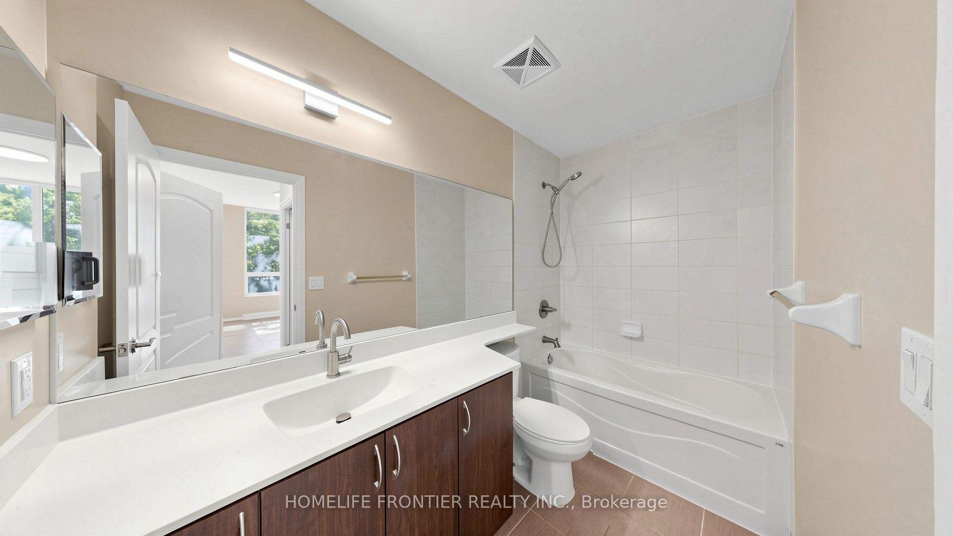 20 North Park Road 108 Property Photo 15