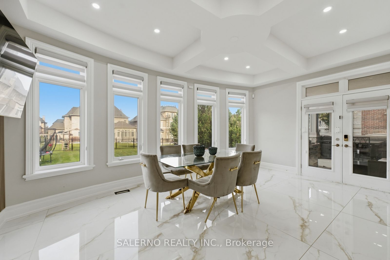 21 Autumn Wind Court Property Photo 14