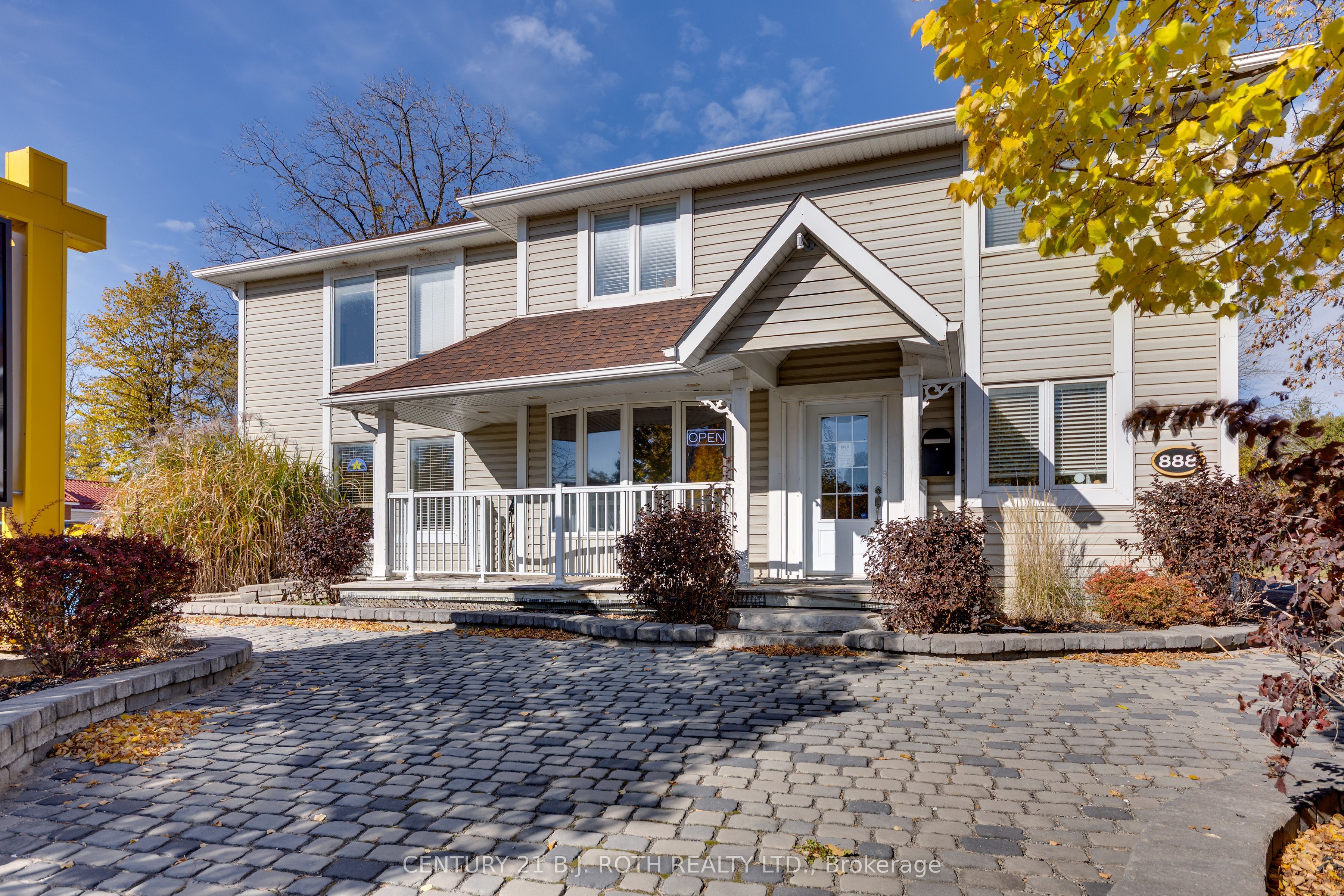 888 Innisfil Beach Road Property Photo 1
