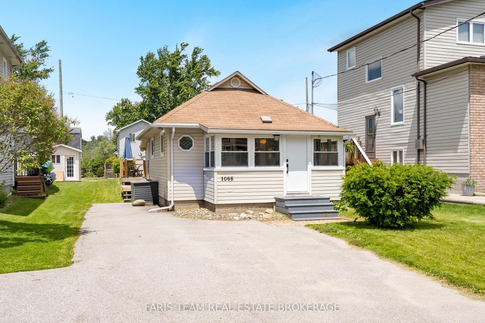 1066 Wood Street Property Photo 1