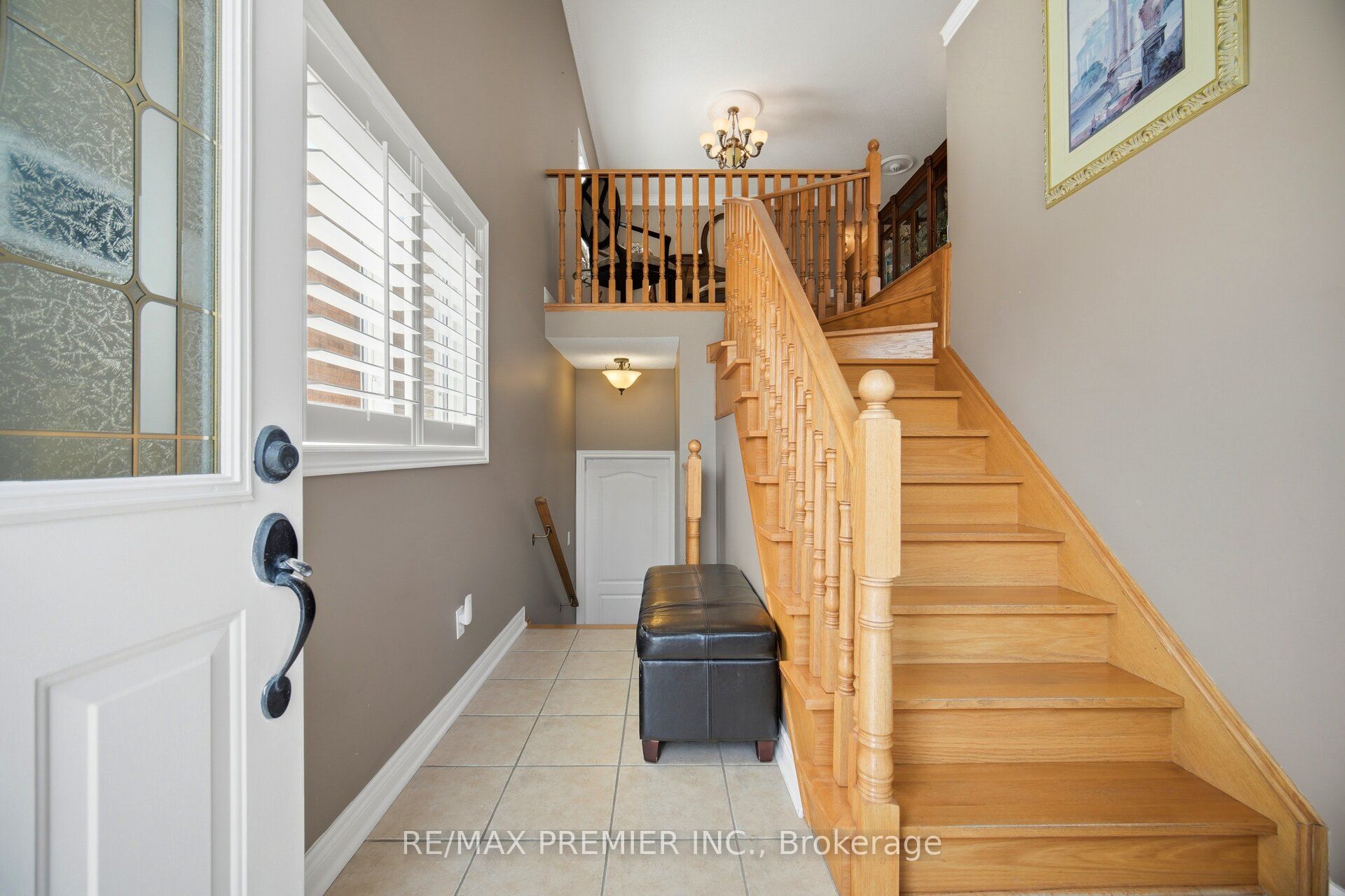 137 Blackthorn Drive Property Photo 5