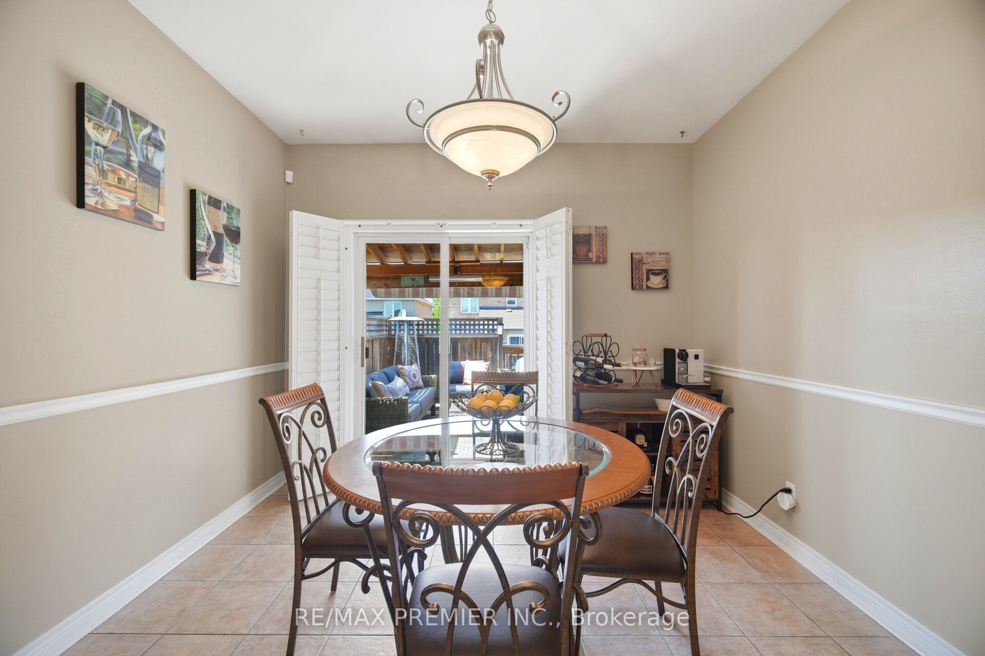 137 Blackthorn Drive Property Photo 13