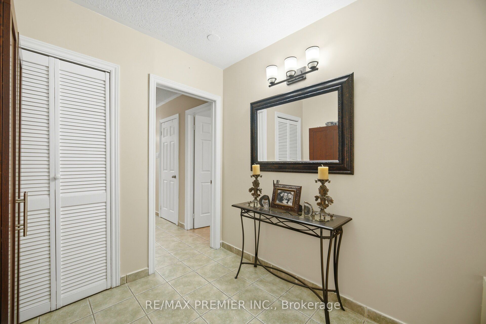 137 Blackthorn Drive Property Photo 25