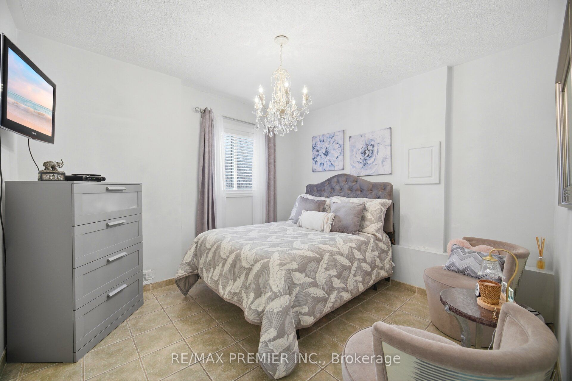 137 Blackthorn Drive Property Photo 31