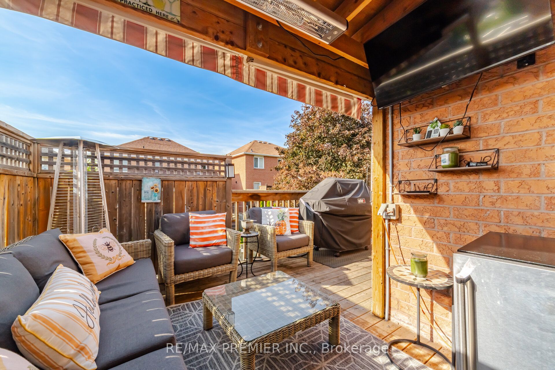137 Blackthorn Drive Property Photo 40