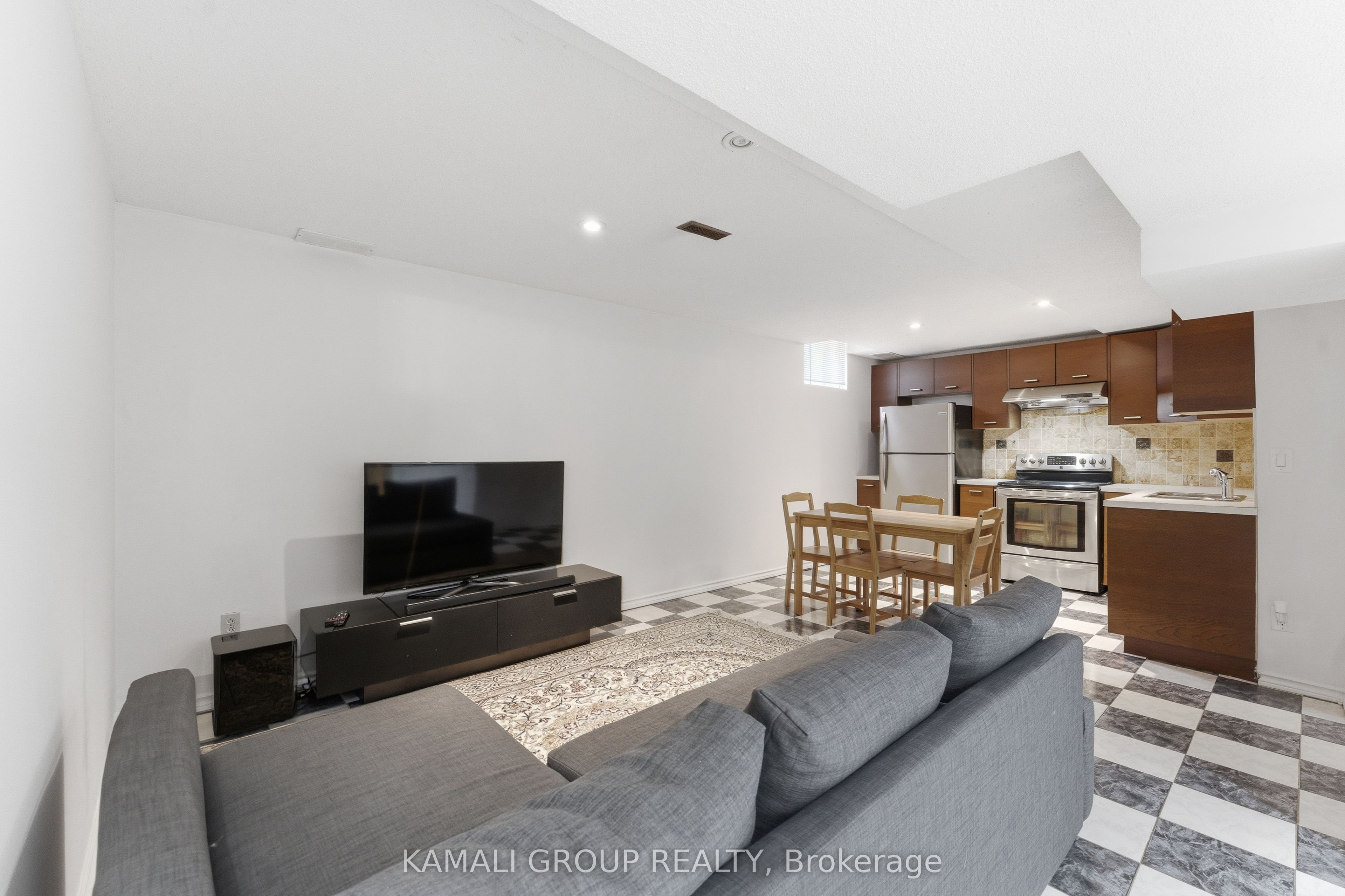 108 Killian Road Property Photo 44