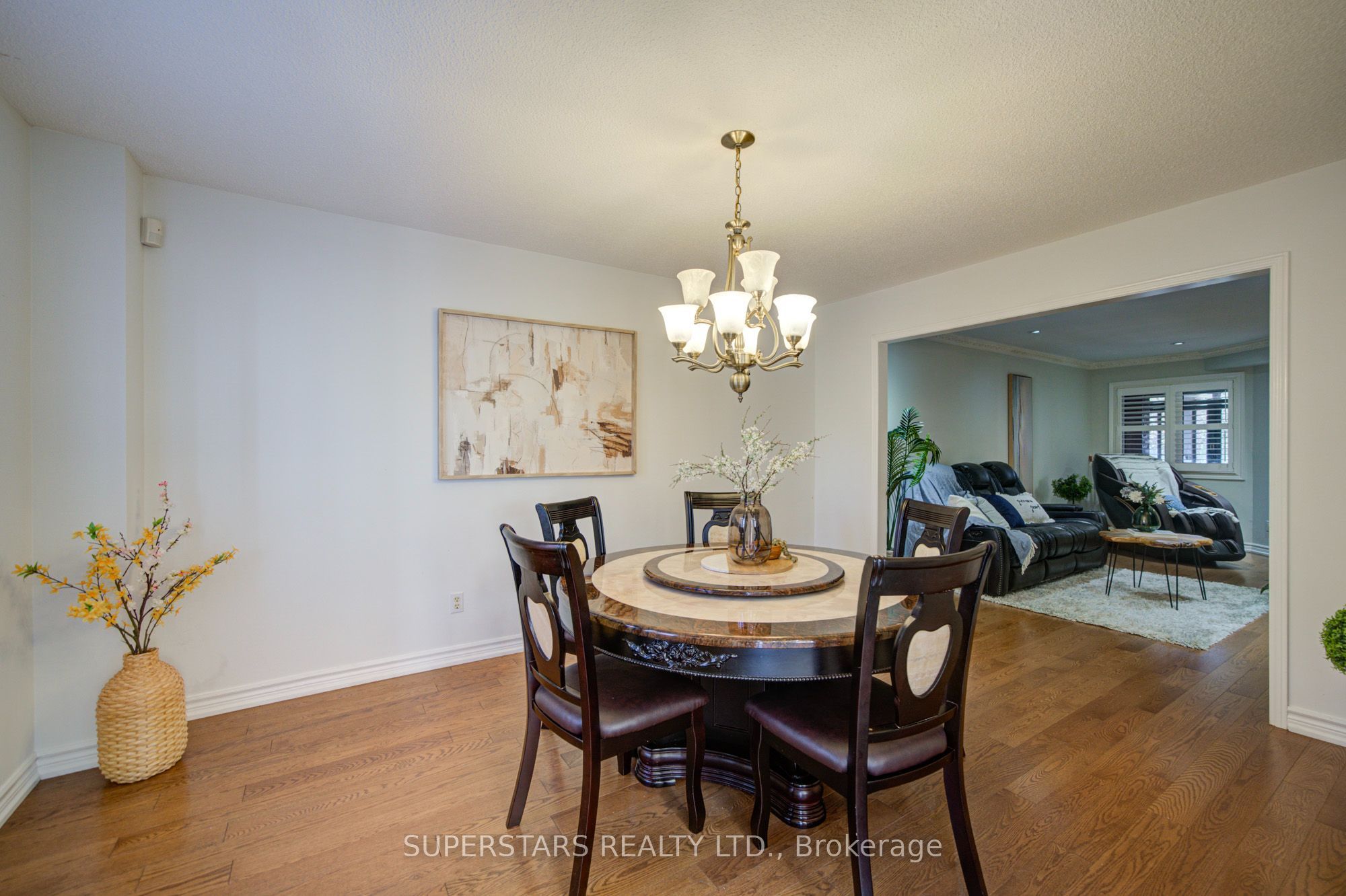 75 Marydale Avenue Property Photo 7