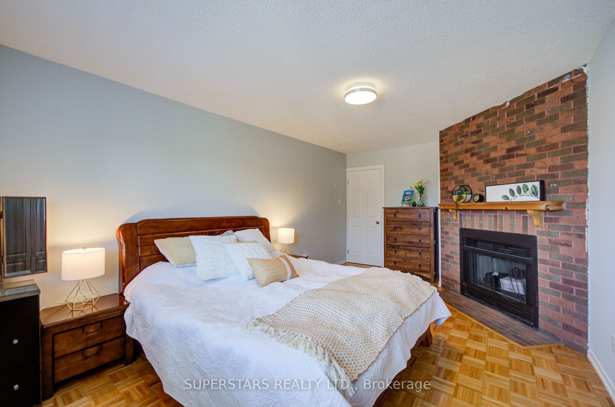 75 Marydale Avenue Property Photo 15