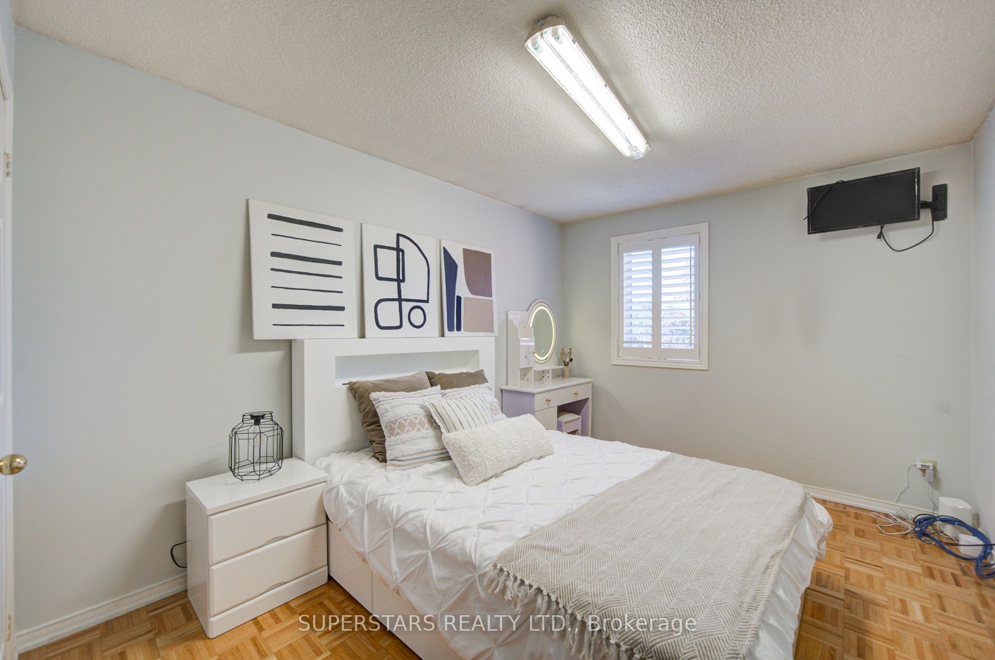 75 Marydale Avenue Property Photo 20