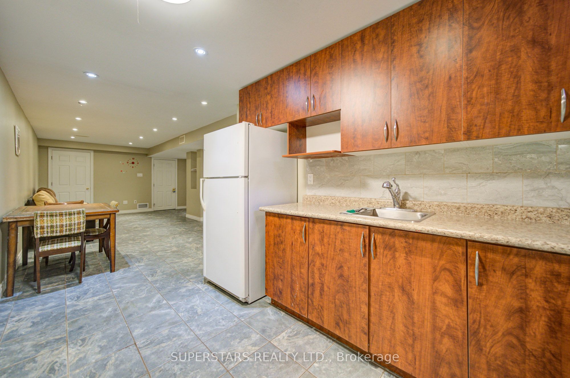 75 Marydale Avenue Property Photo 37