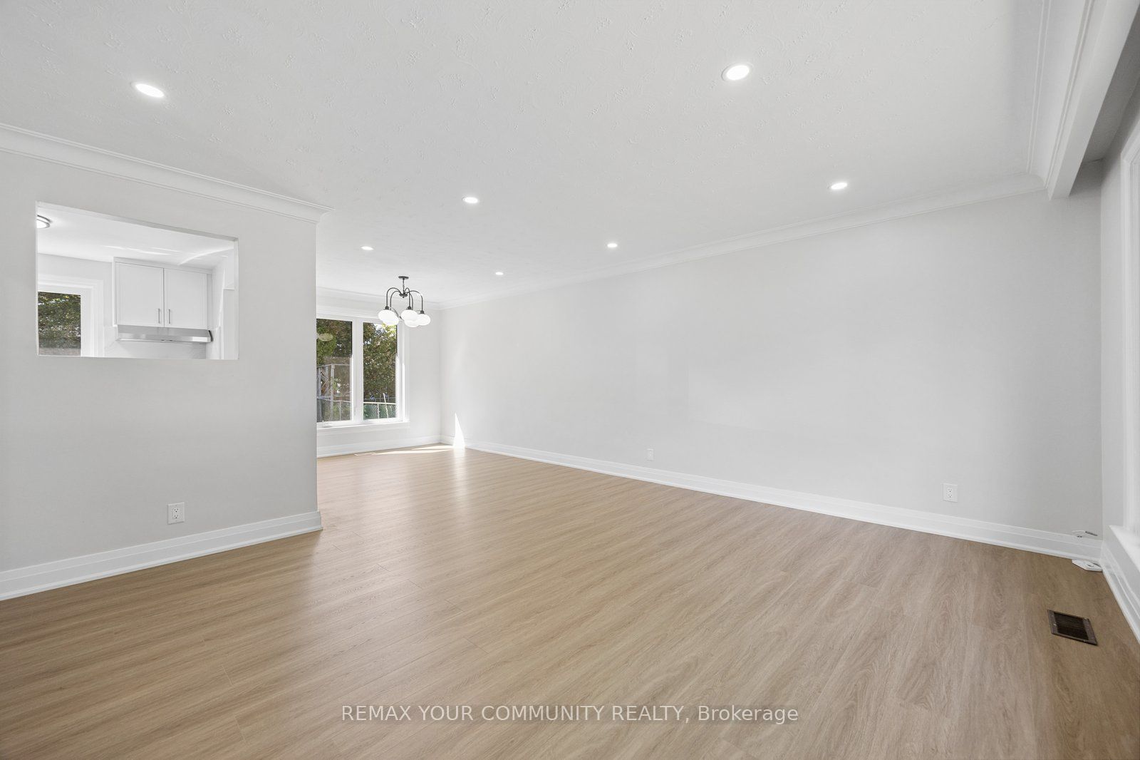 110 Evahill Crescent Property Photo 8