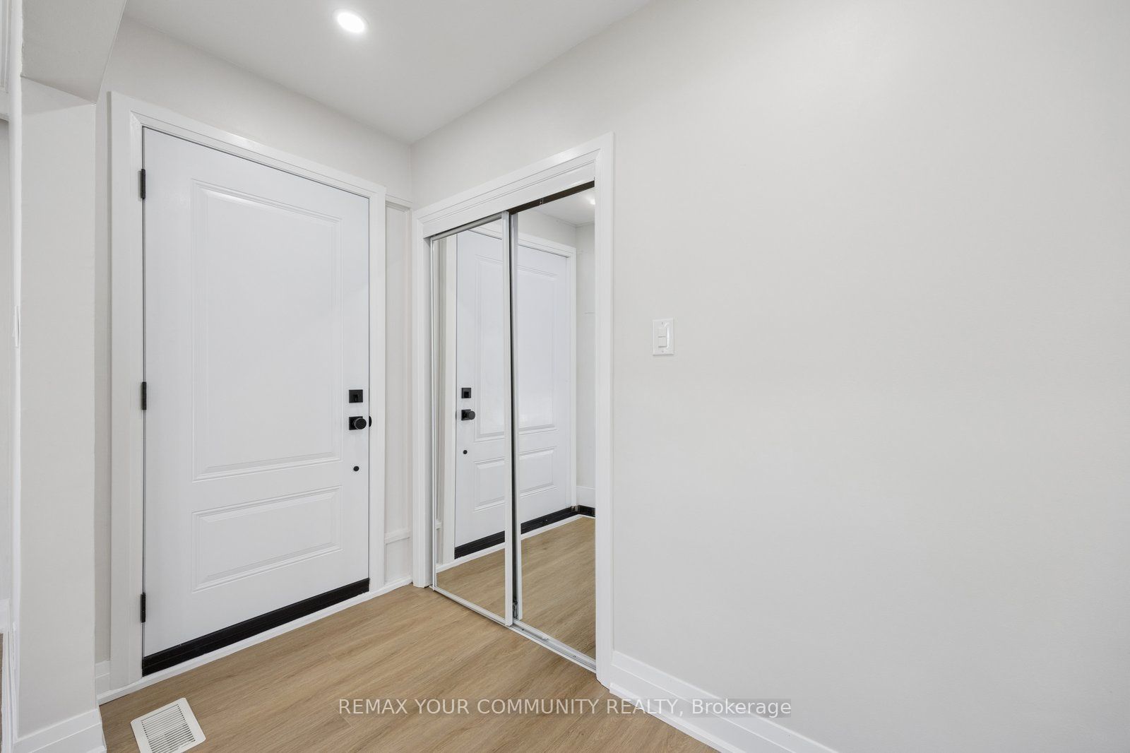 110 Evahill Crescent Property Photo 9