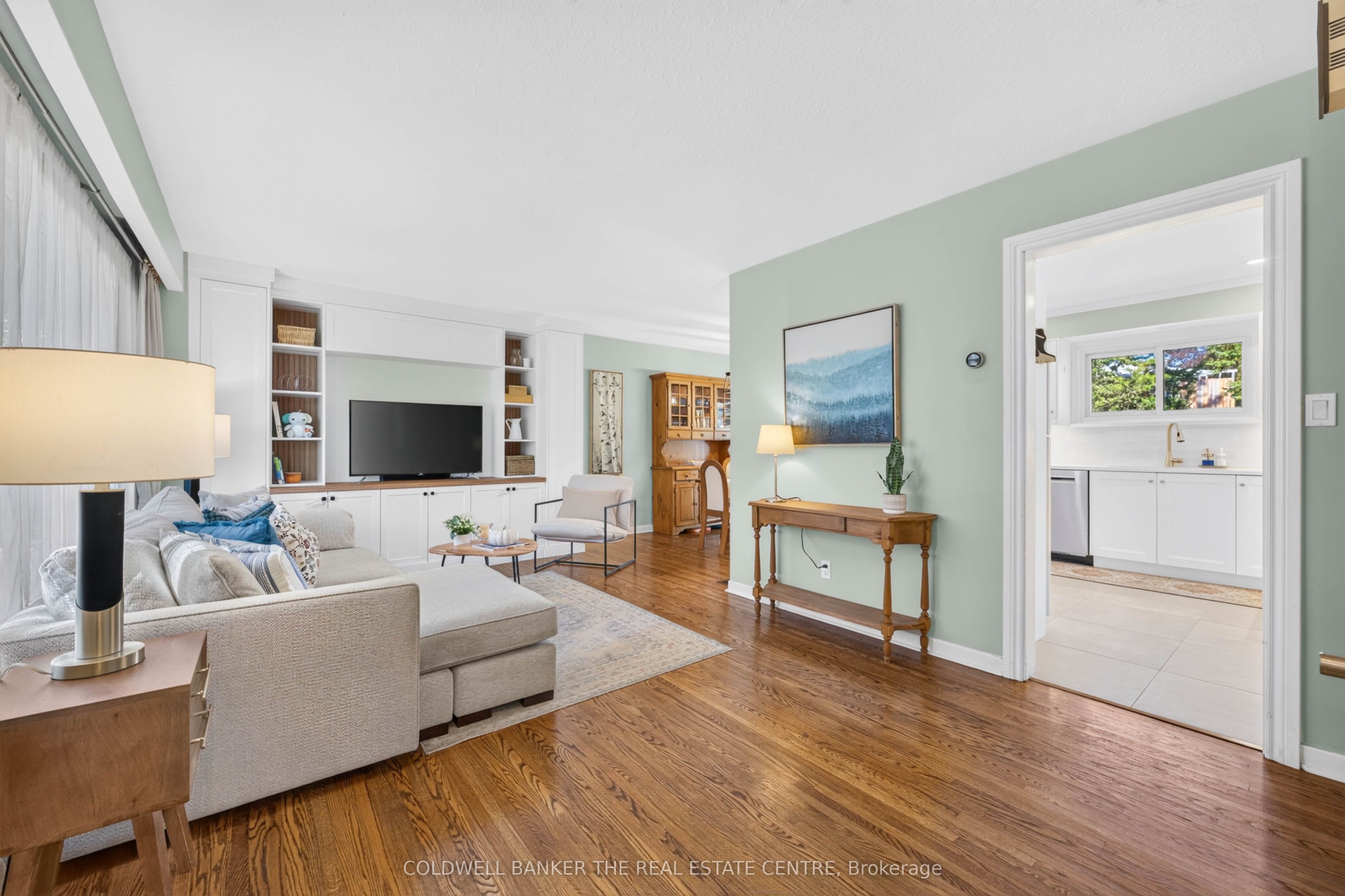 127 Roxborough Road Property Photo 3