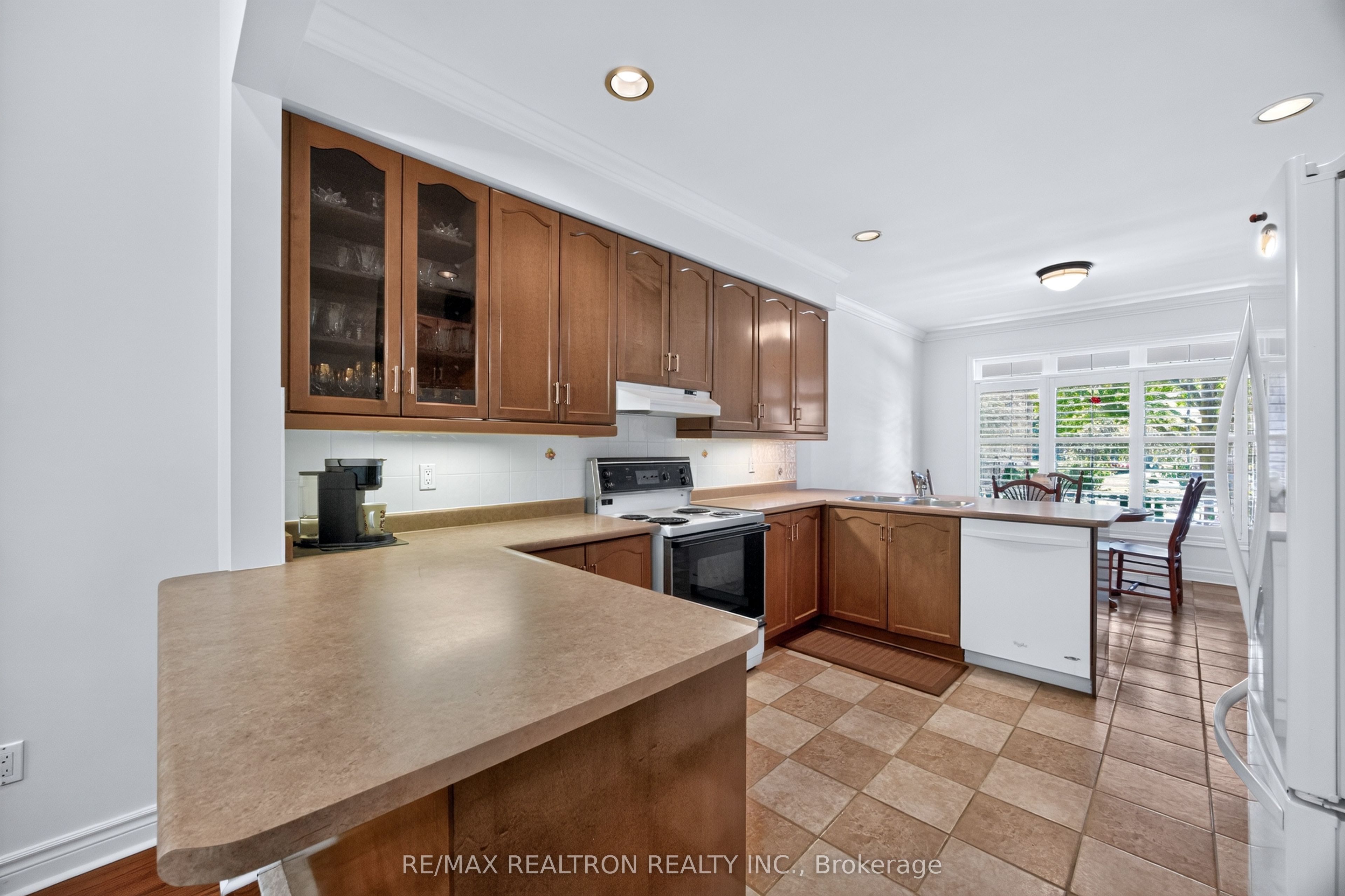 402 Morley Cook Crescent Property Photo 22