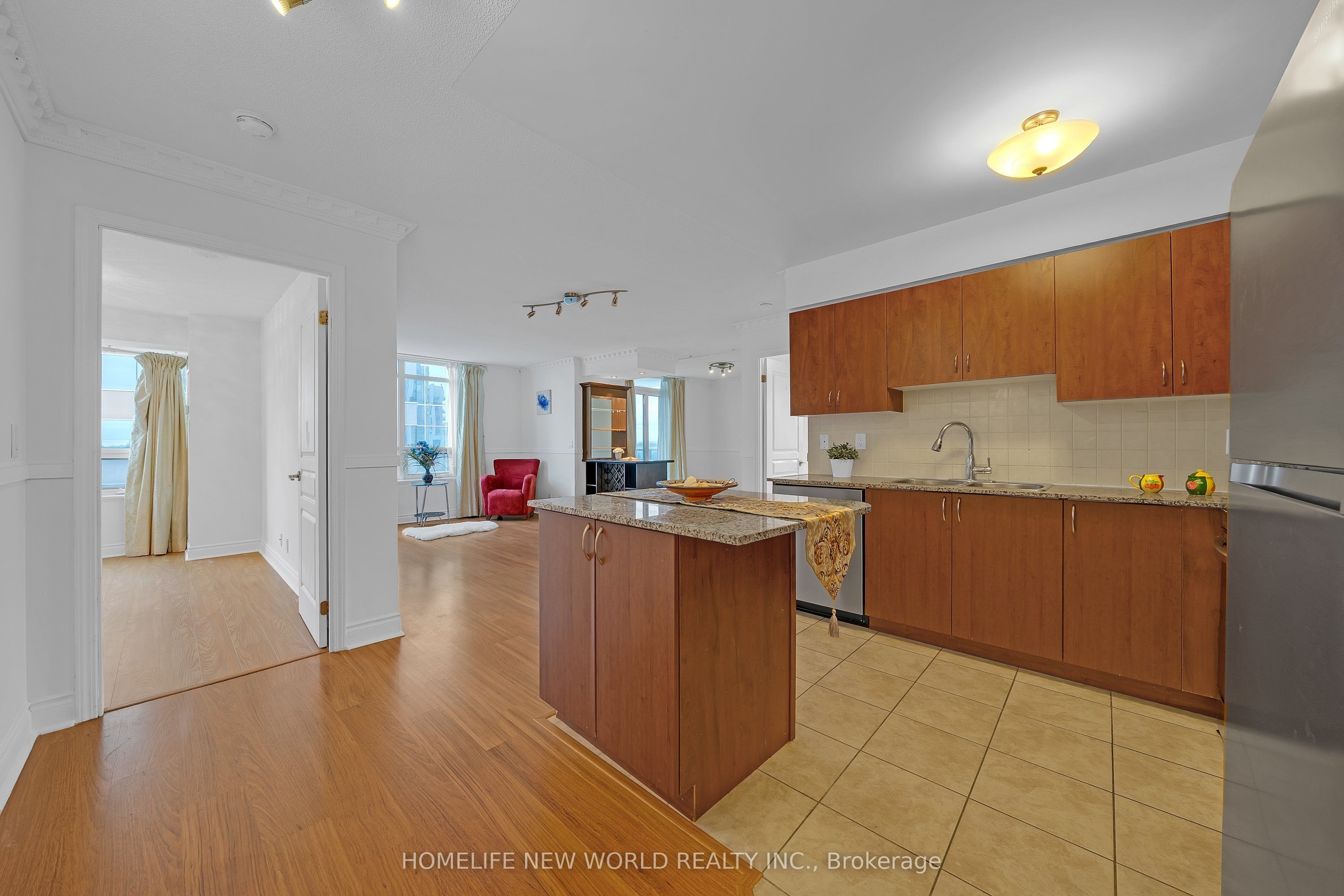 55 South Town Centre Boulevard 912 Property Photo 3