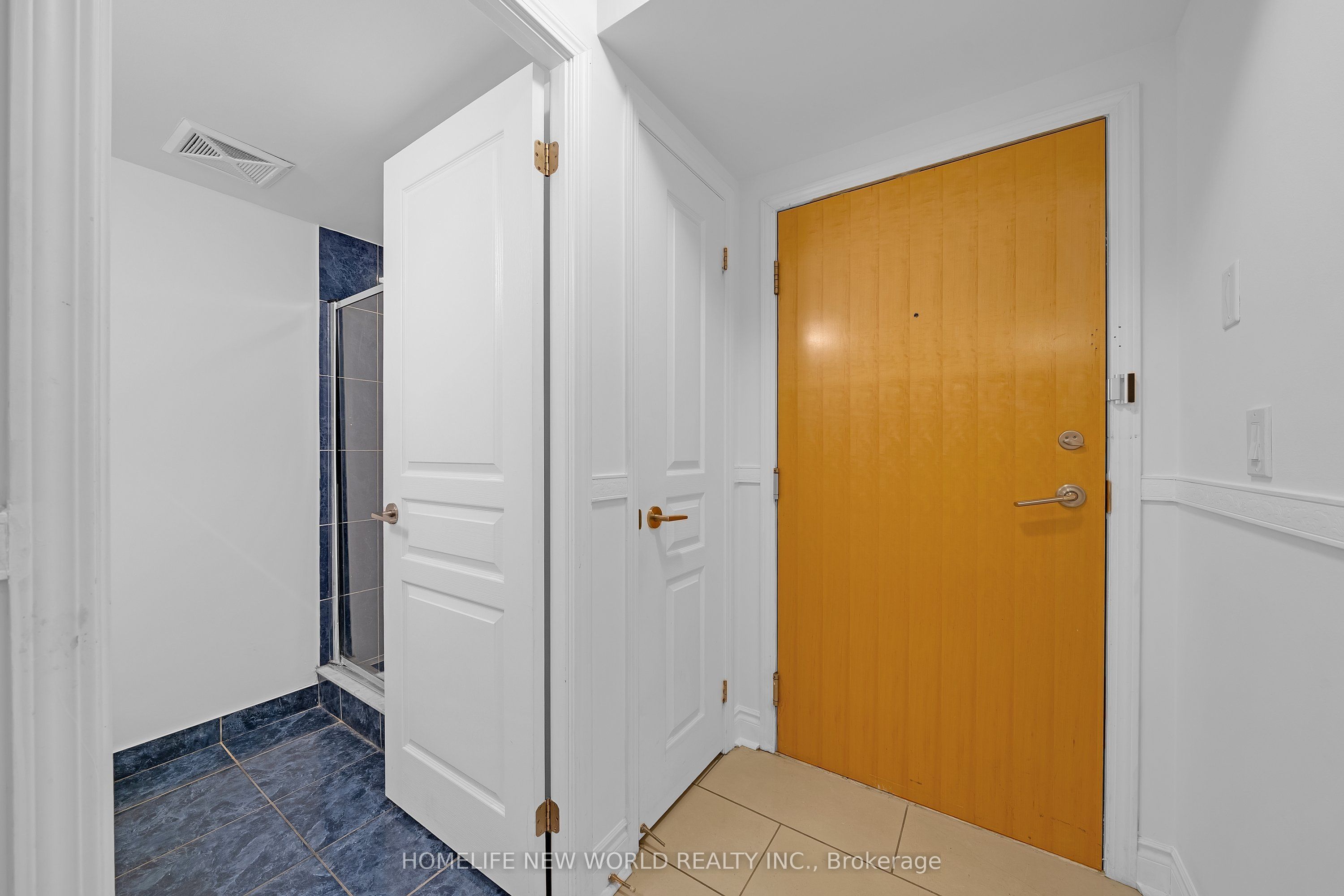 55 South Town Centre Boulevard 912 Property Photo 5