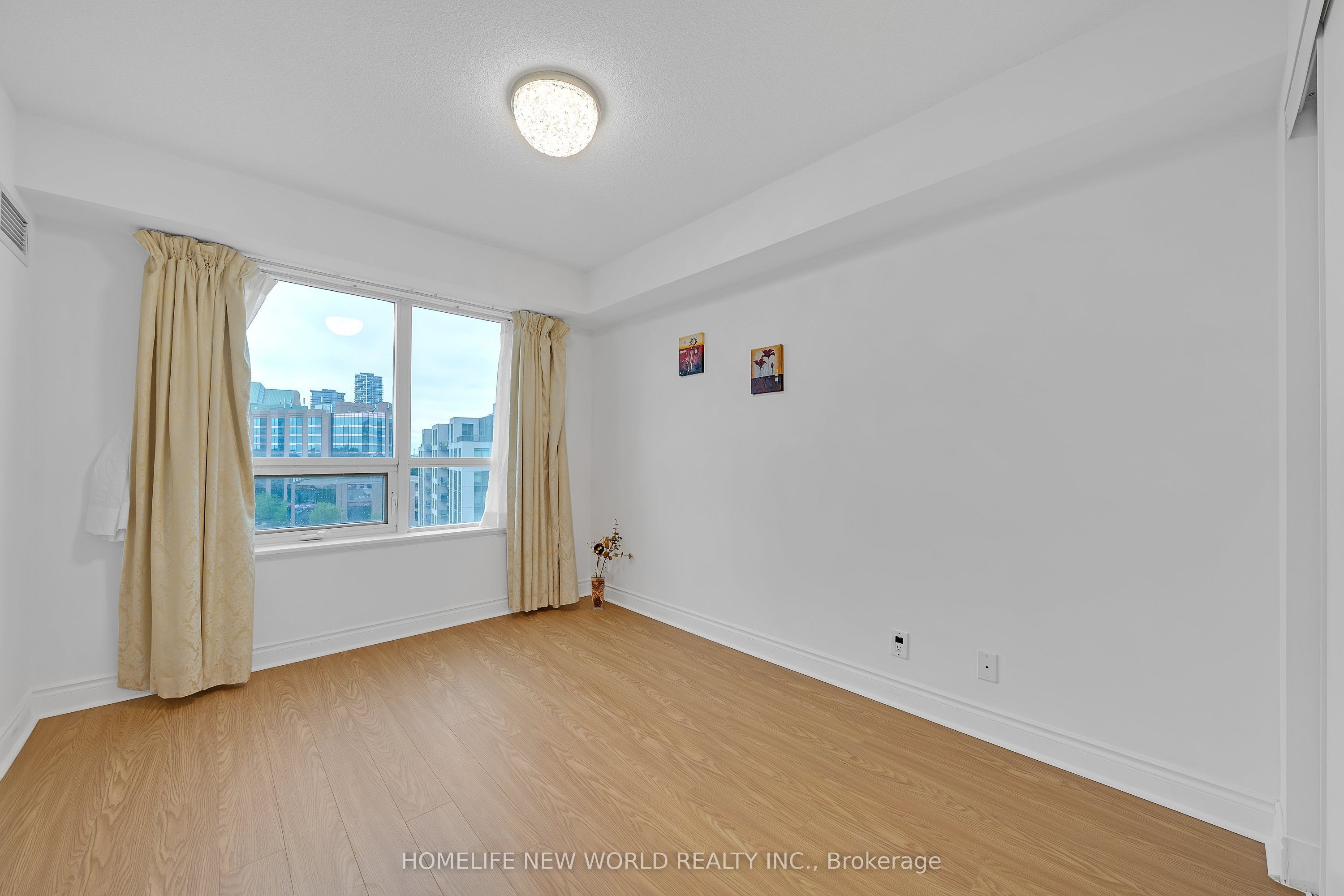 55 South Town Centre Boulevard 912 Property Photo 17