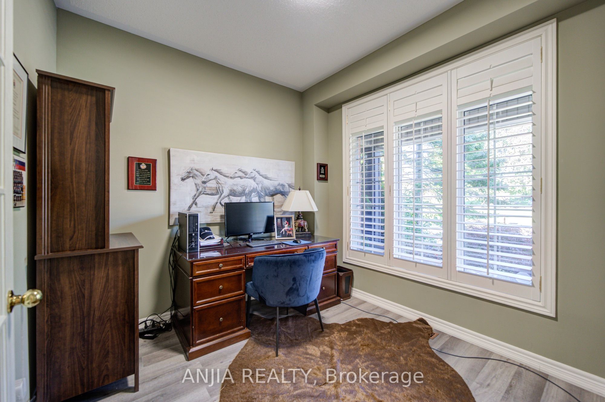 16 Forest Manor Place Property Photo 19