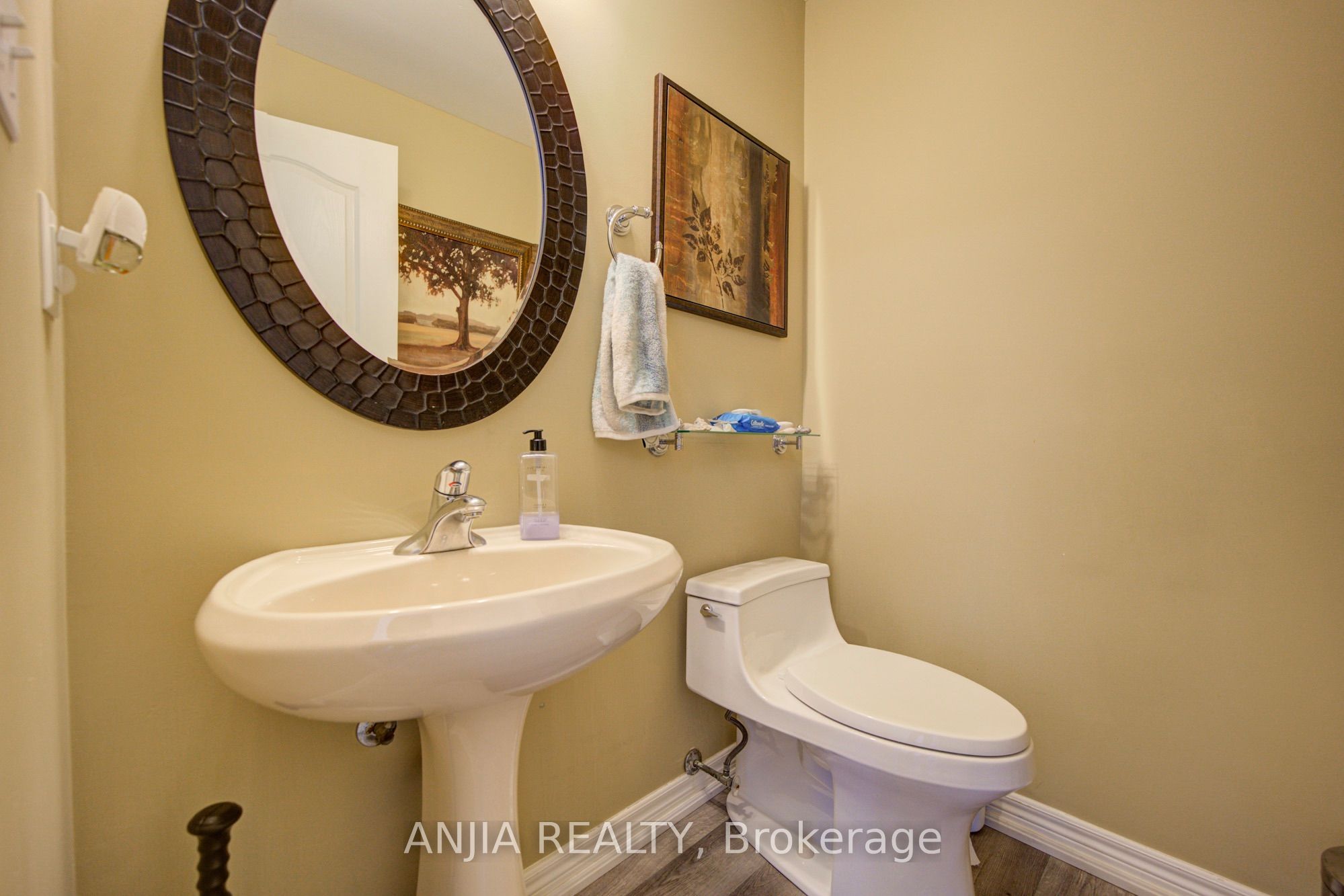 16 Forest Manor Place Property Photo 21