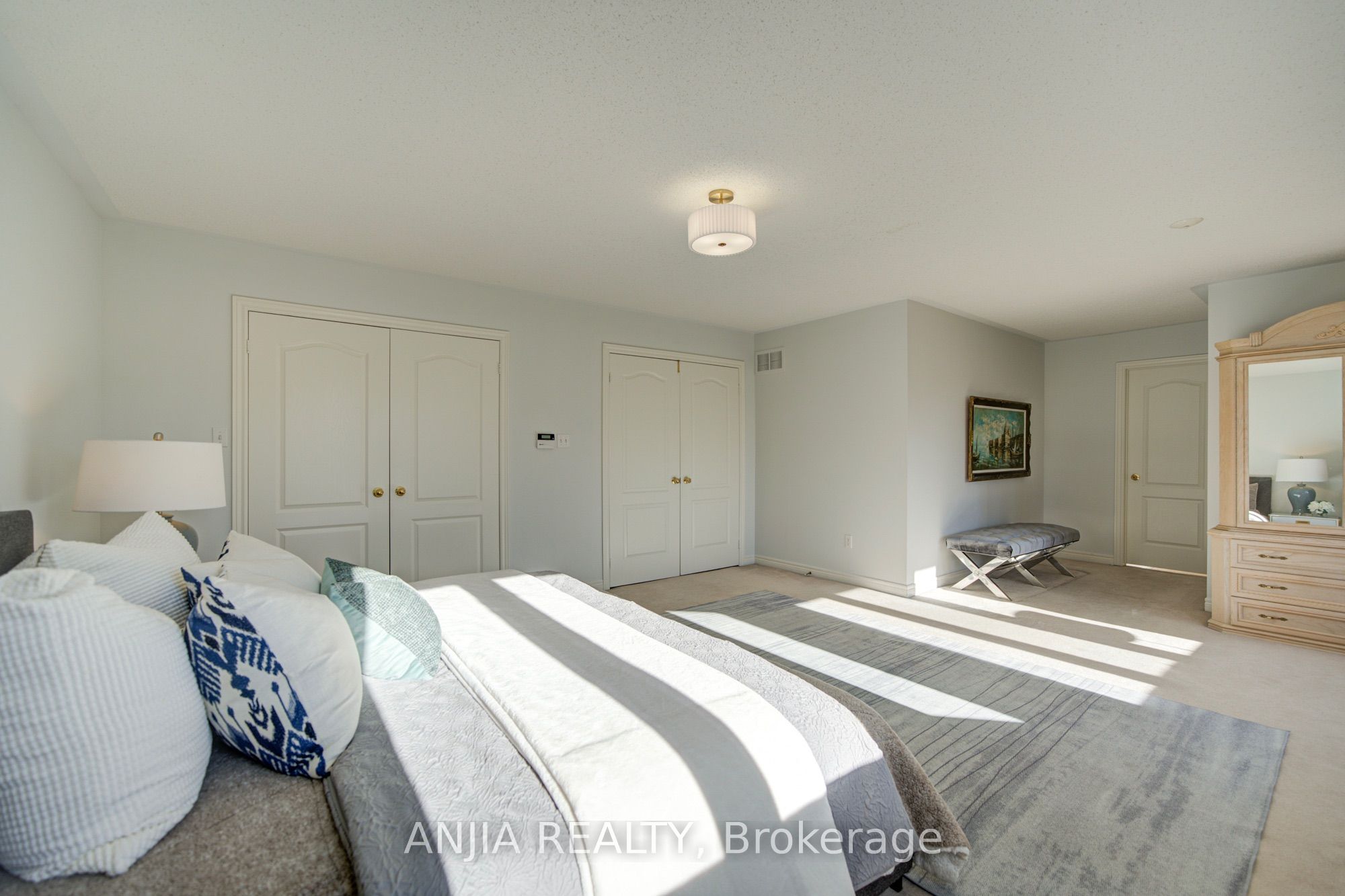 16 Forest Manor Place Property Photo 28