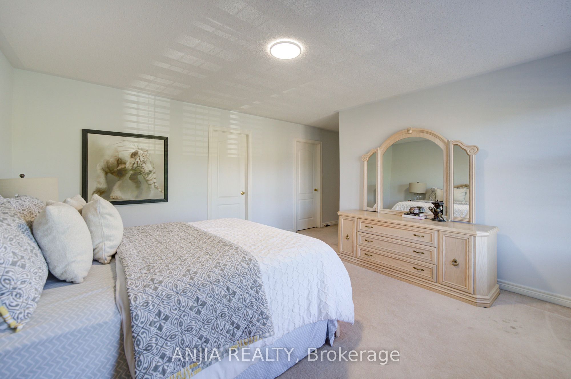 16 Forest Manor Place Property Photo 35