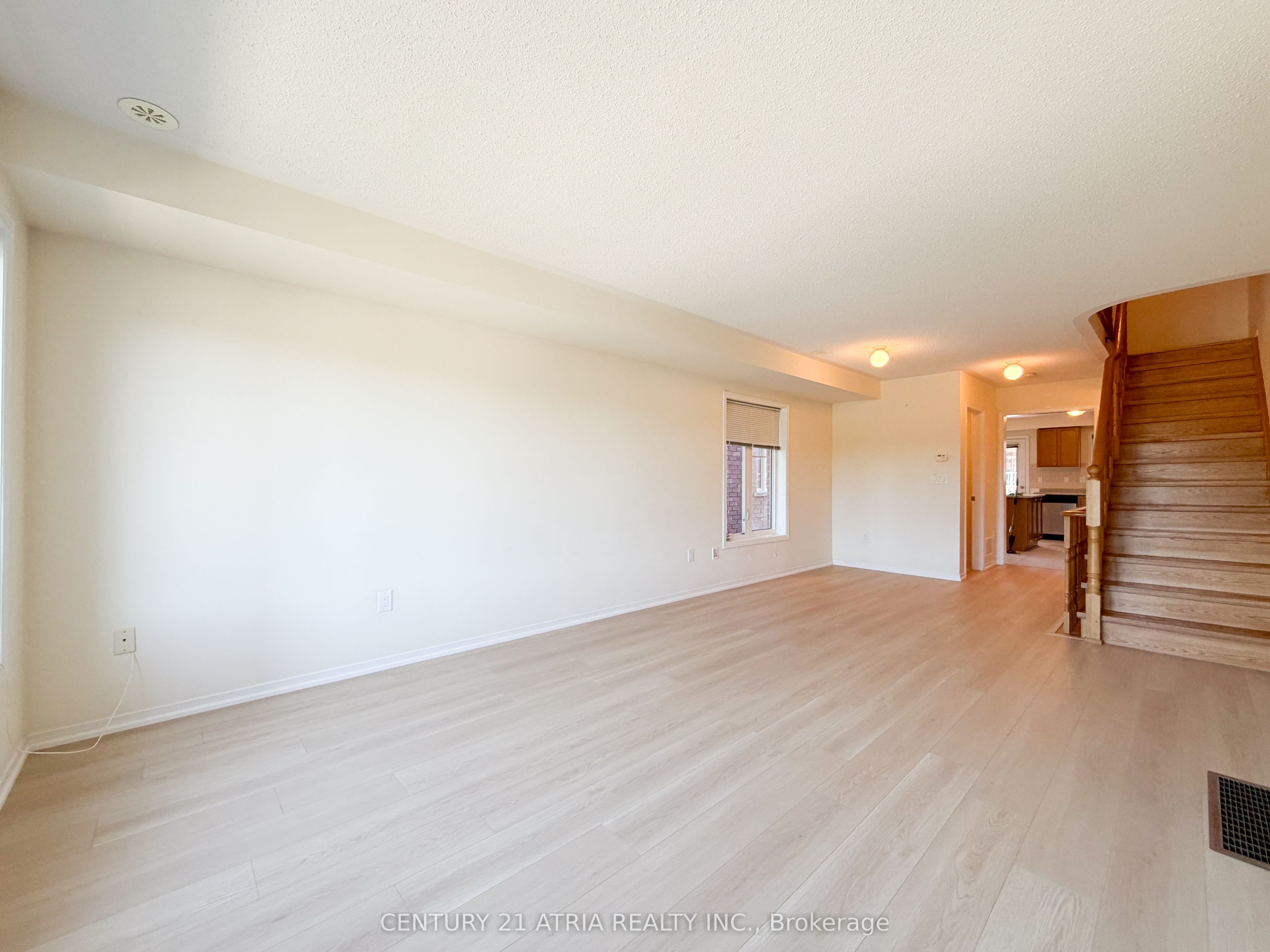 5295 Major Mackenzie Drive E Property Photo 8