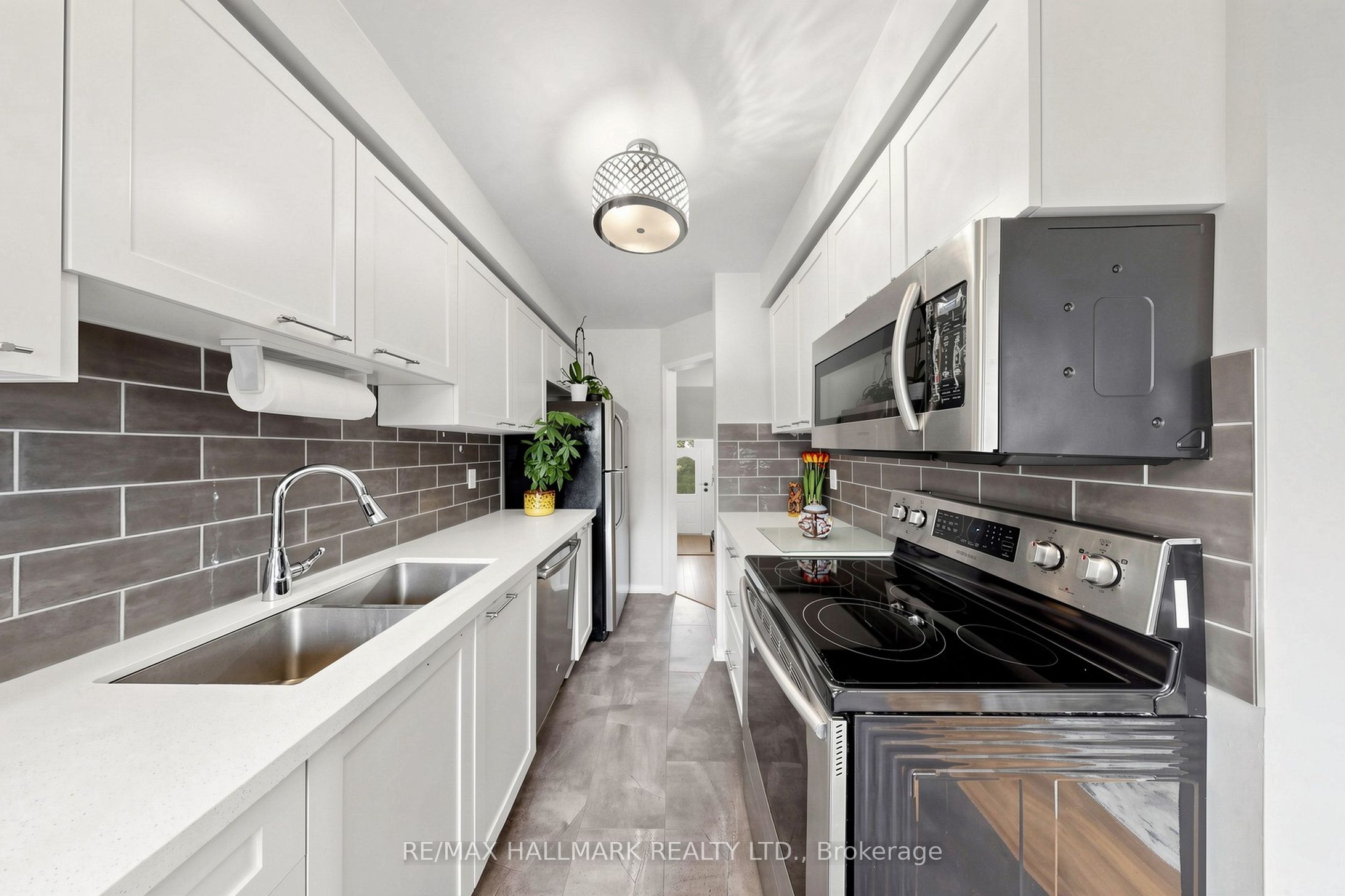 5 Evelyn Buck Lane Property Photo 7