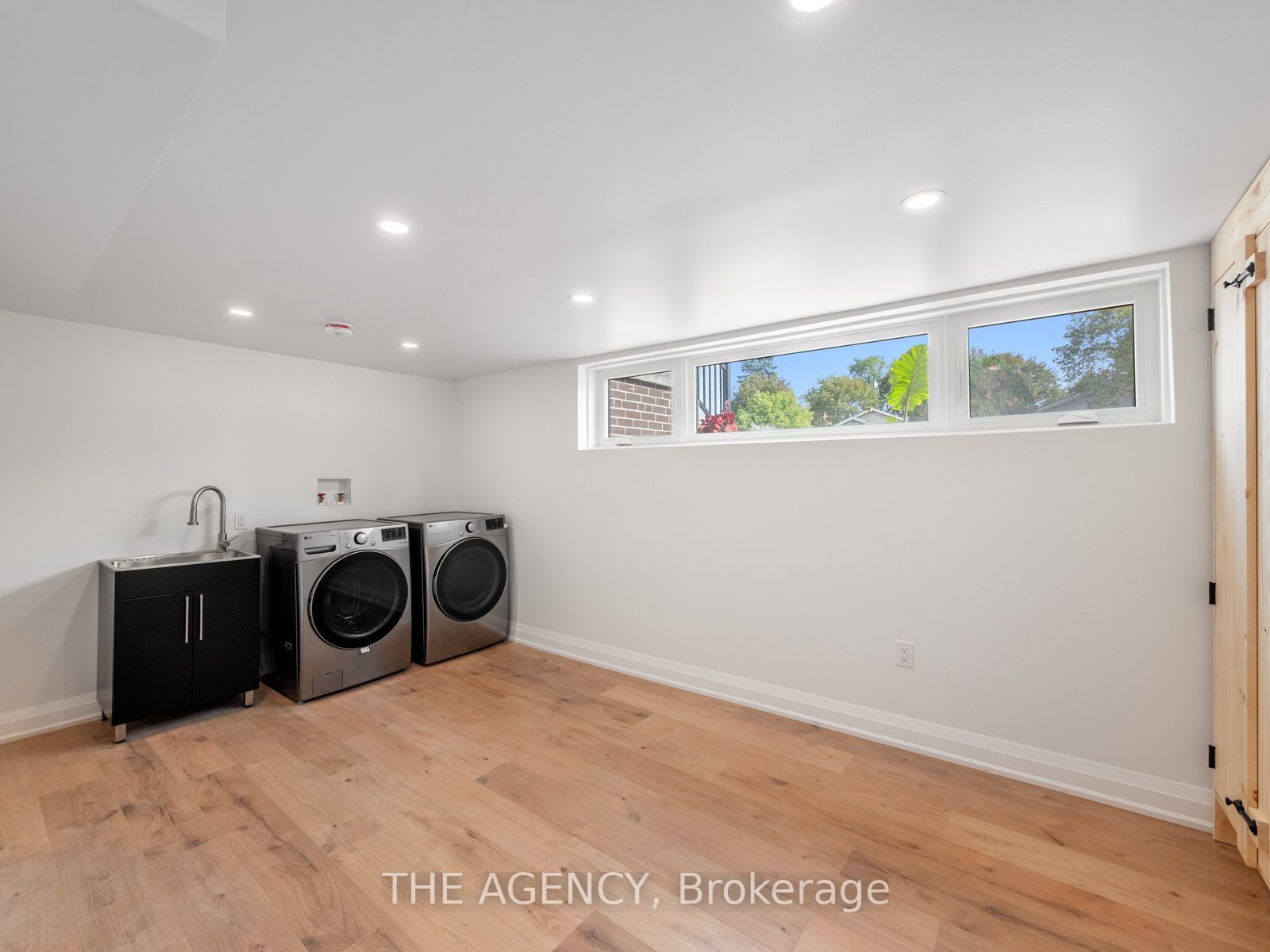 26 Webster Drive Property Photo 40