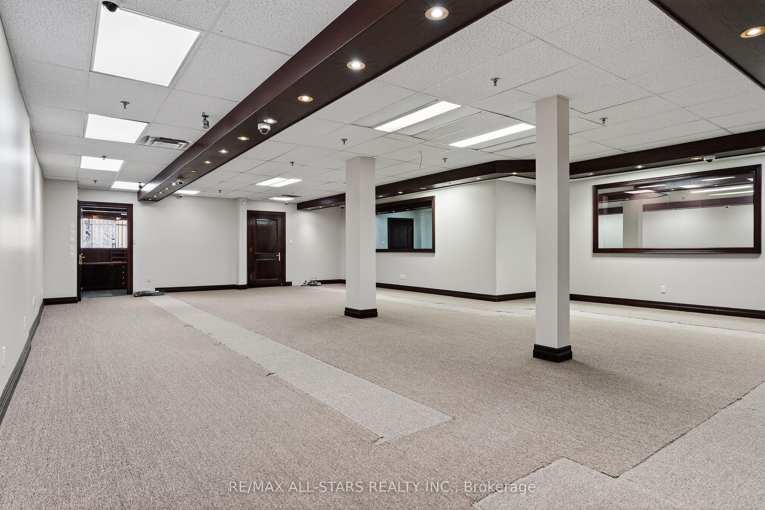 1131 Gorham Street 6-7 Property Photo 4