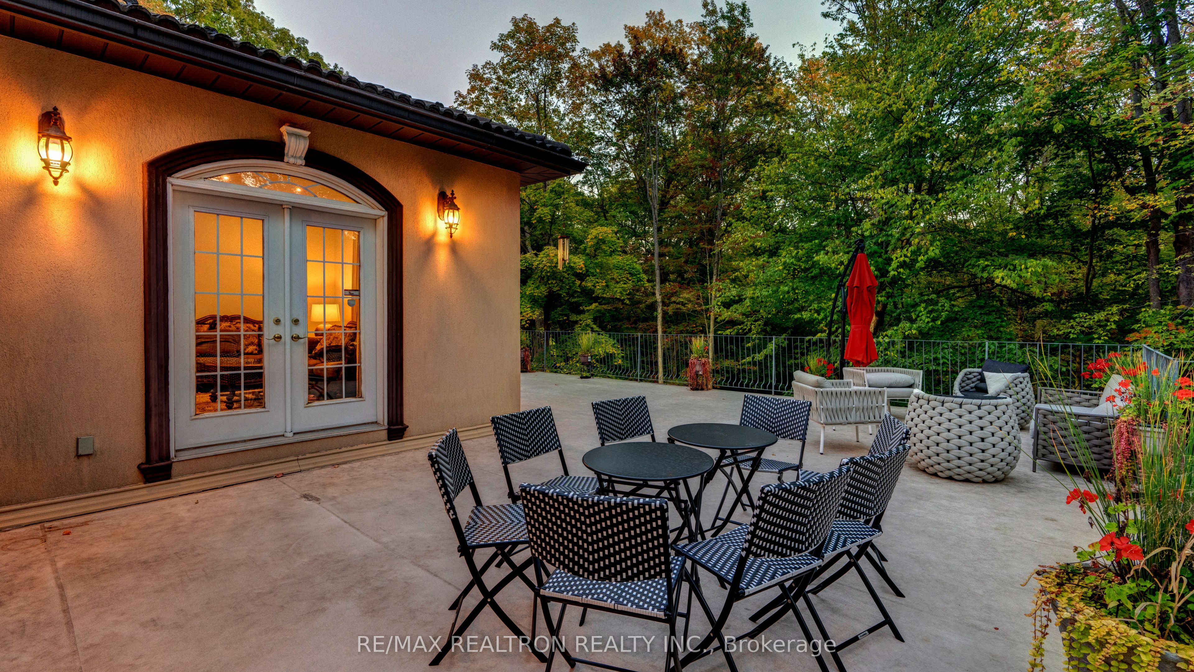 38 Bridgewater Drive Property Photo 48
