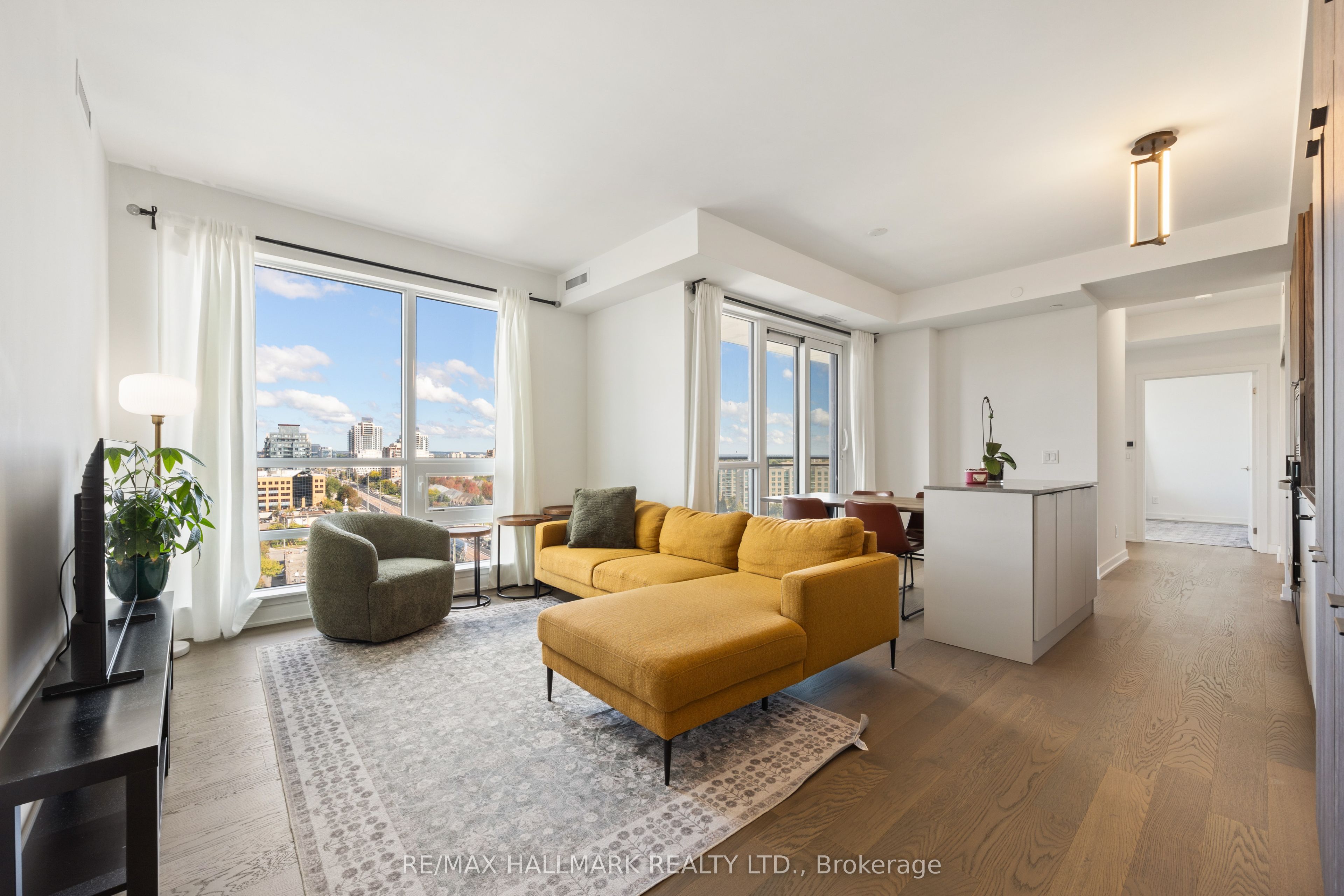 8888 Yonge Street 1103 Property Photo 1