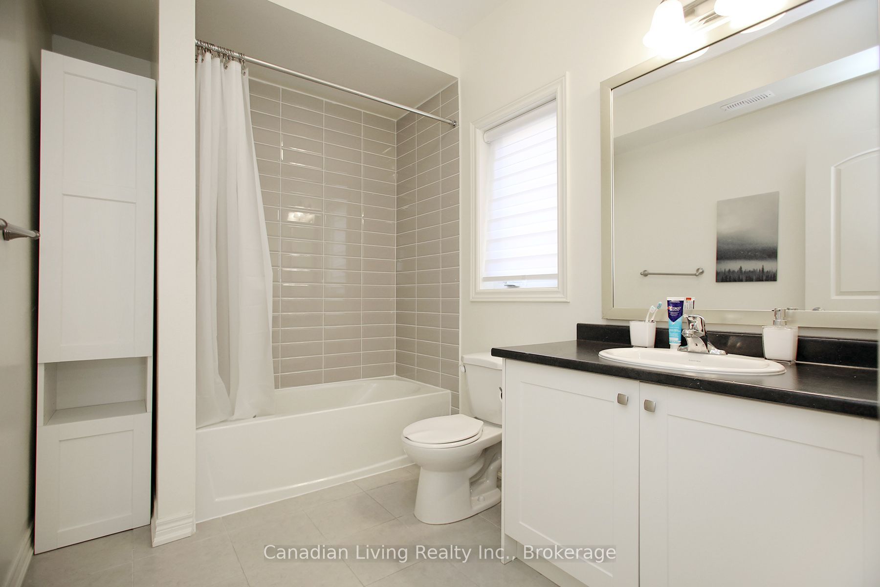 9450 Bayview Avenue Property Photo 7