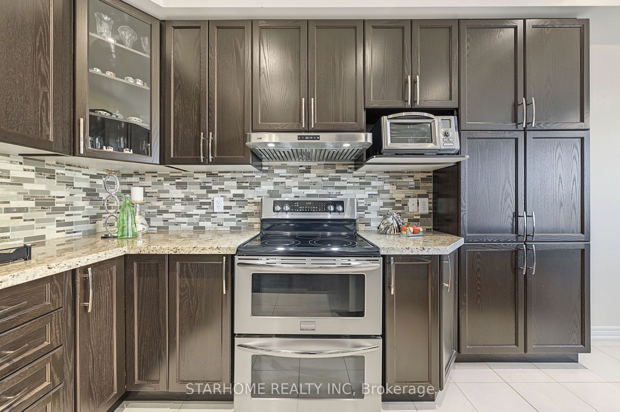 14 Valliere Drive Property Photo 8