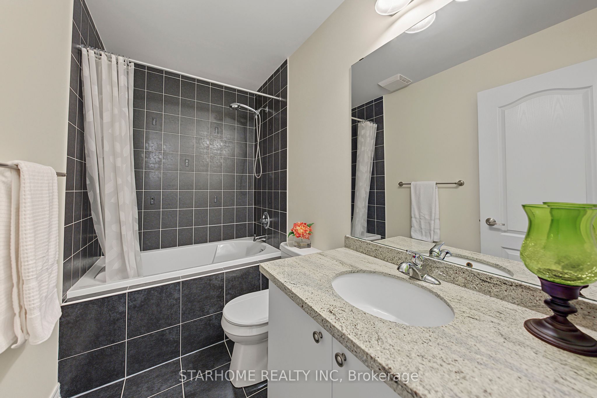 14 Valliere Drive Property Photo 29
