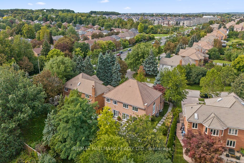 18 Ardmore Crescent Property Photo 3