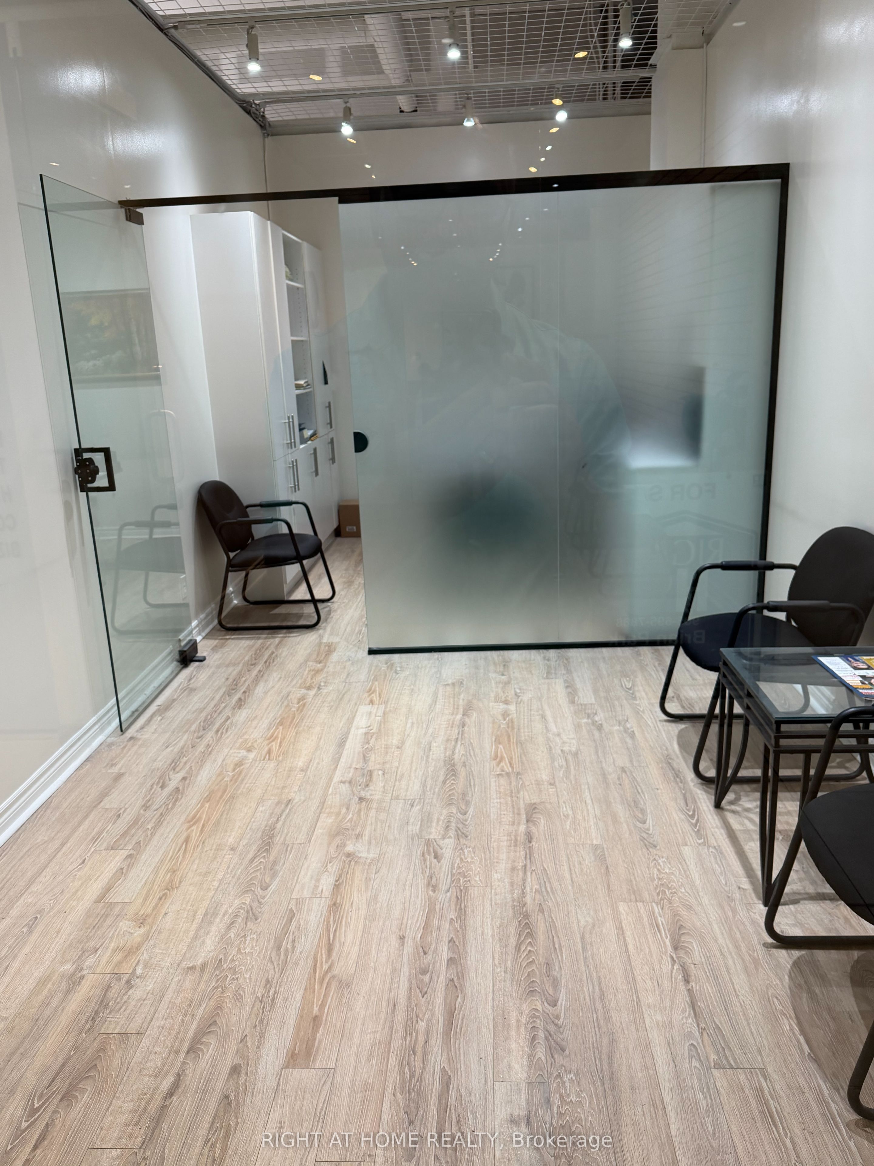 7181 E Yonge Street 174 Property Photo 1