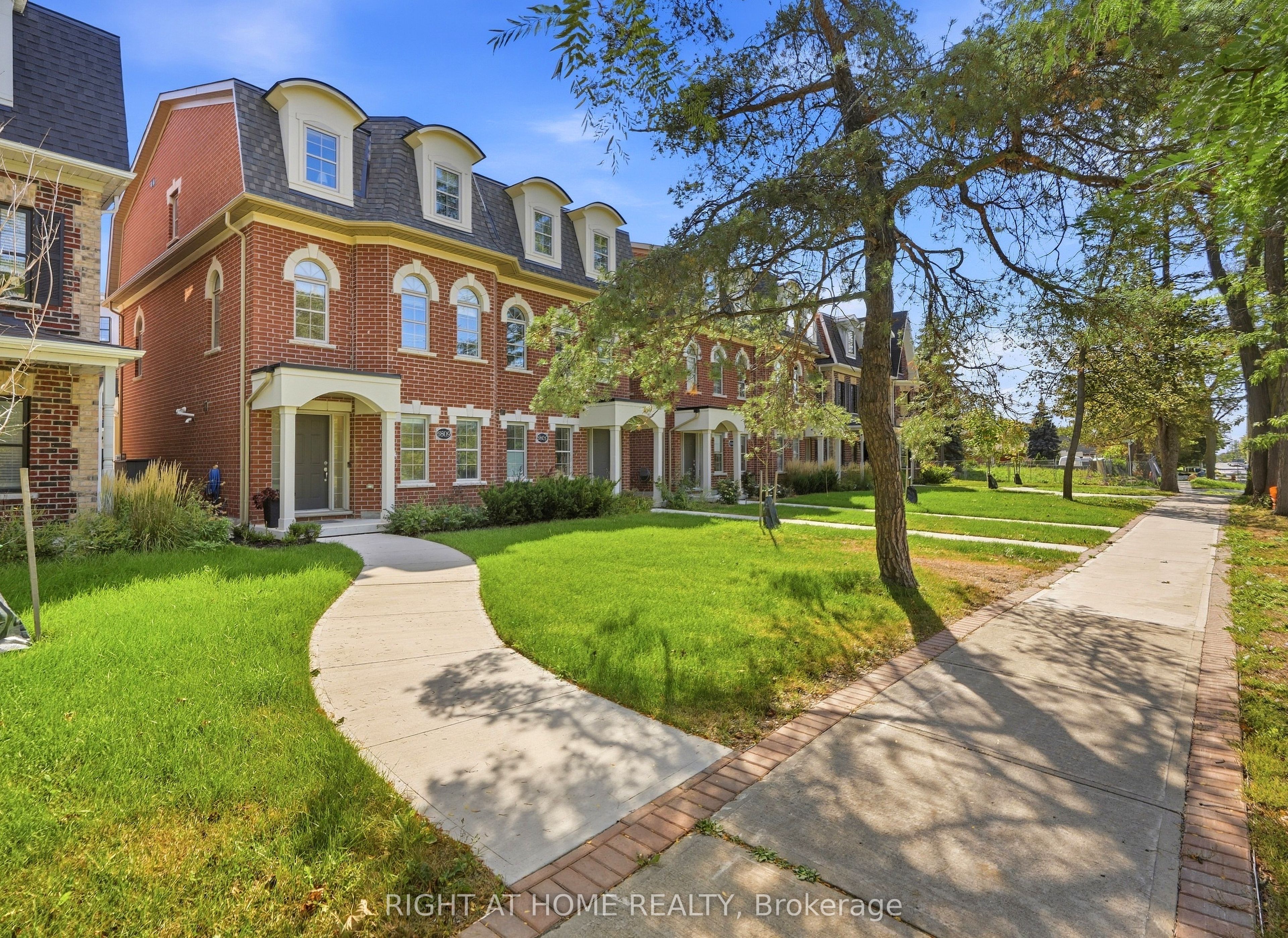 9809 Keele Street Property Photo 1