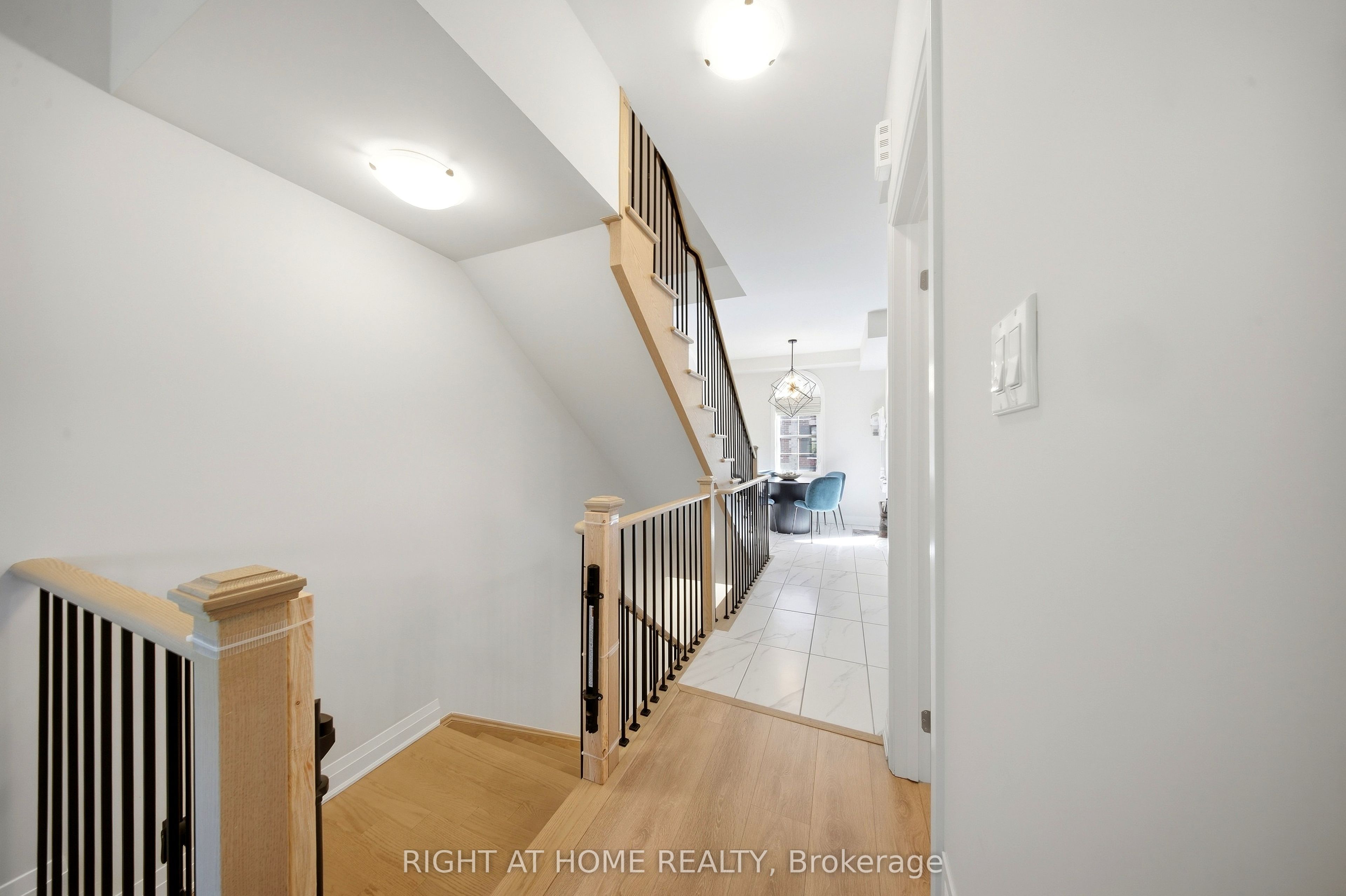 9809 Keele Street Property Photo 12