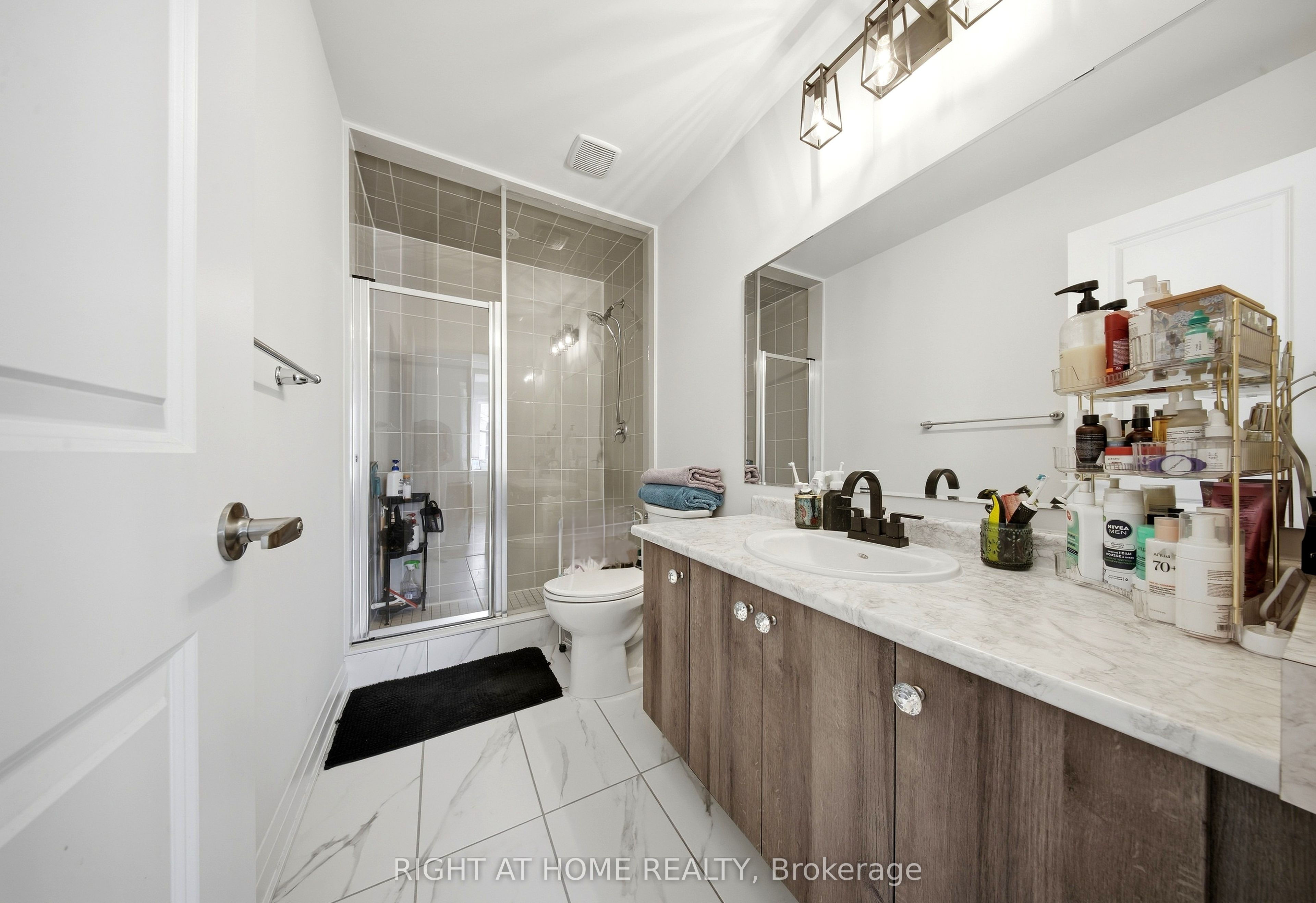 9809 Keele Street Property Photo 31