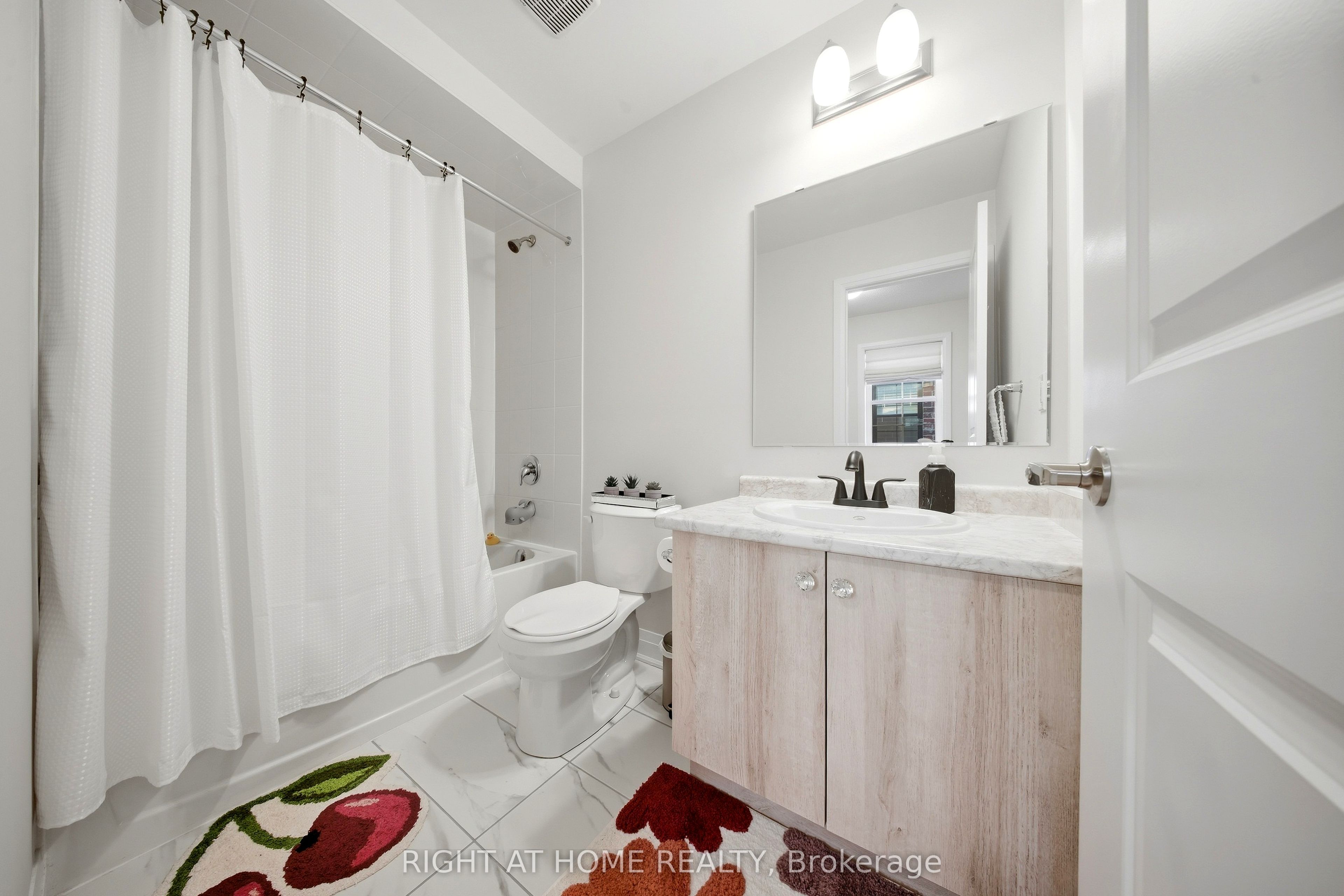 9809 Keele Street Property Photo 34
