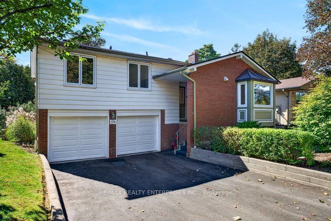 174 Bayview Fairways Drive Property Photo 2