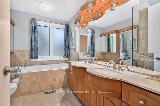 174 Bayview Fairways Drive Property Photo 20