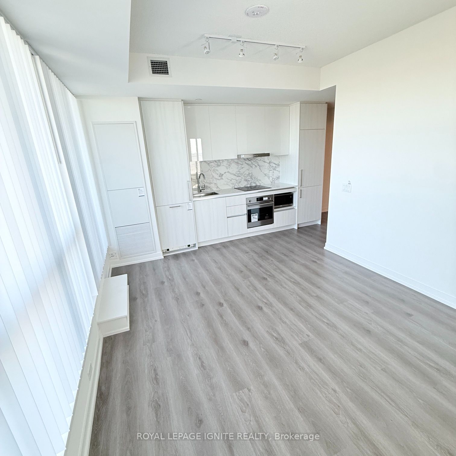225 Commerce Street 508 Property Photo 5