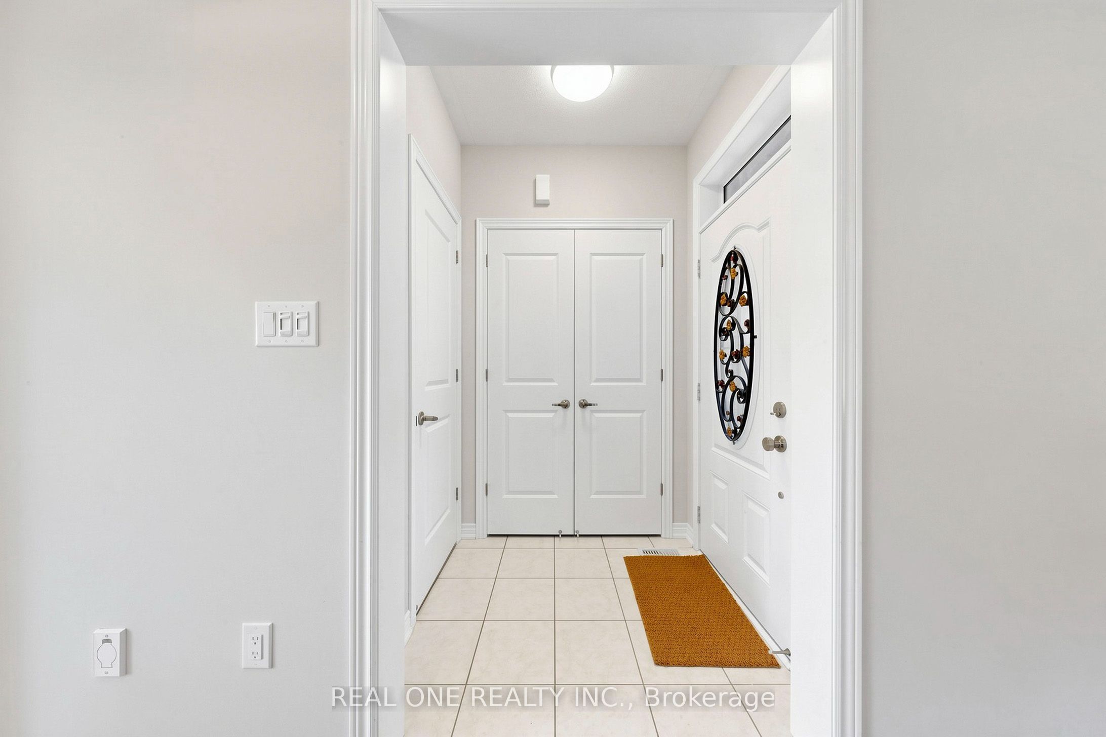 262 Cornell Centre Boulevard Property Photo 16