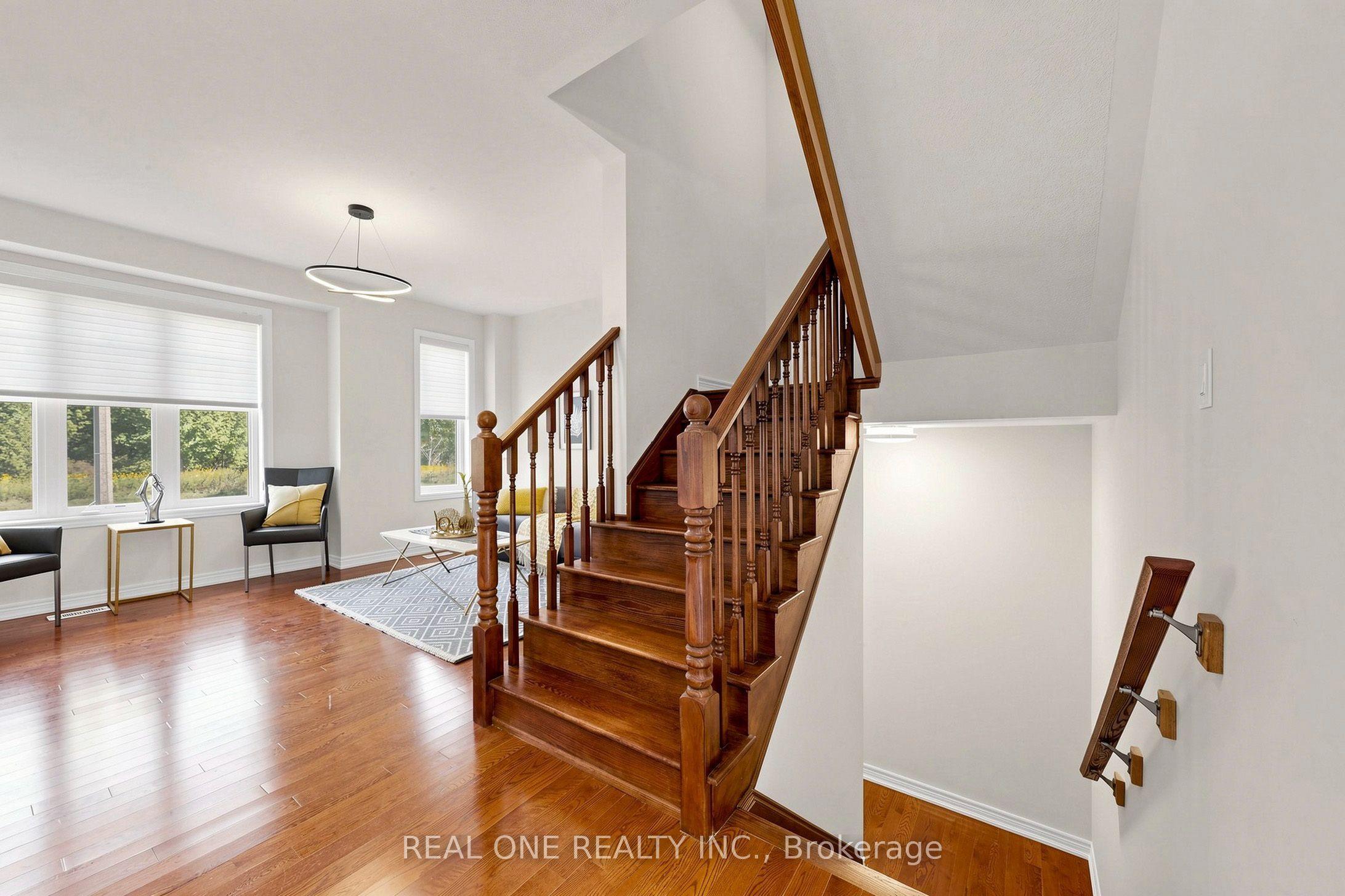 262 Cornell Centre Boulevard Property Photo 18