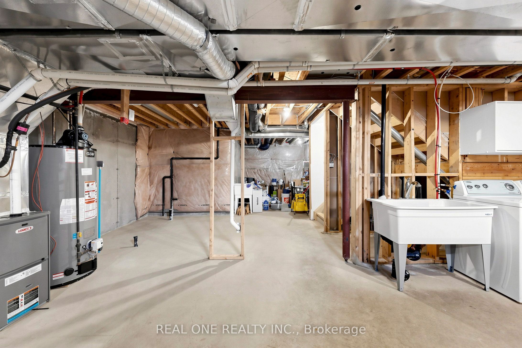 262 Cornell Centre Boulevard Property Photo 29
