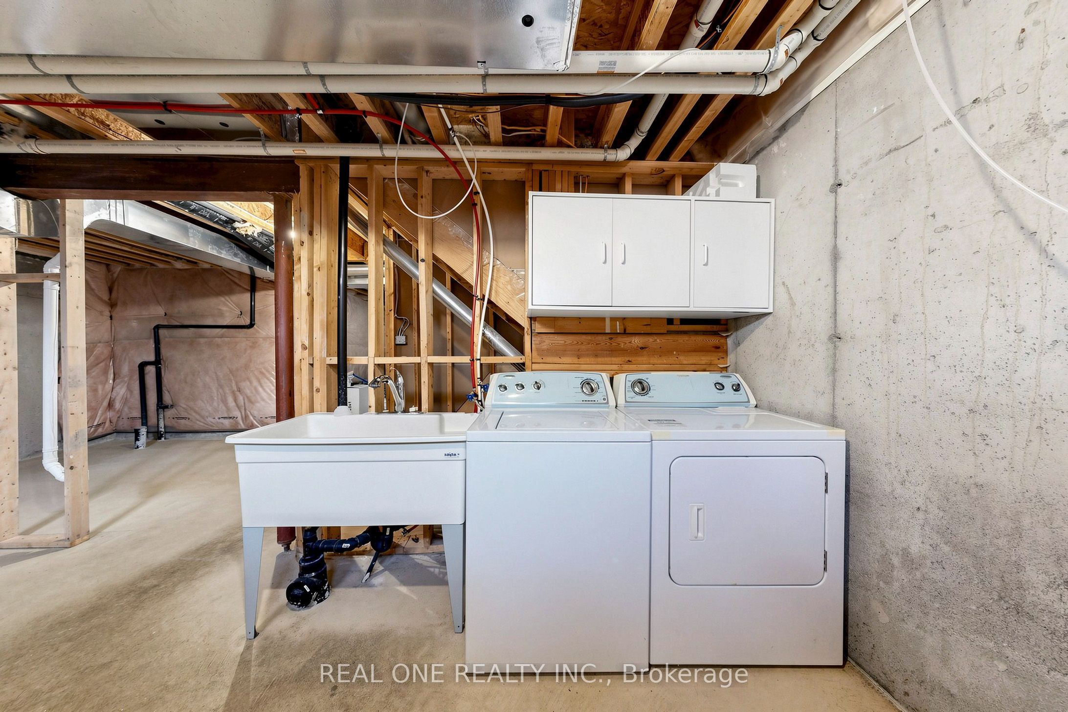 262 Cornell Centre Boulevard Property Photo 30