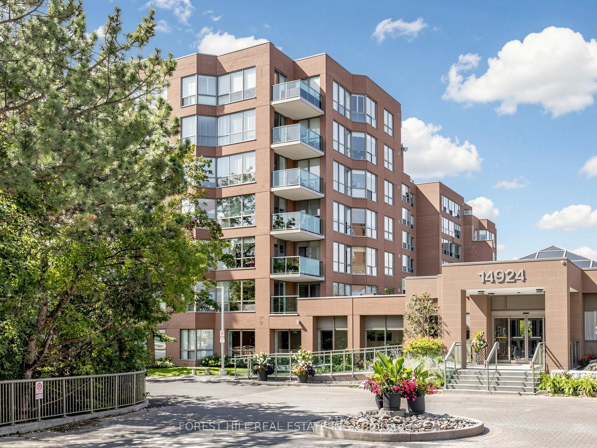 14924 Yonge Street 225 Property Photo 1